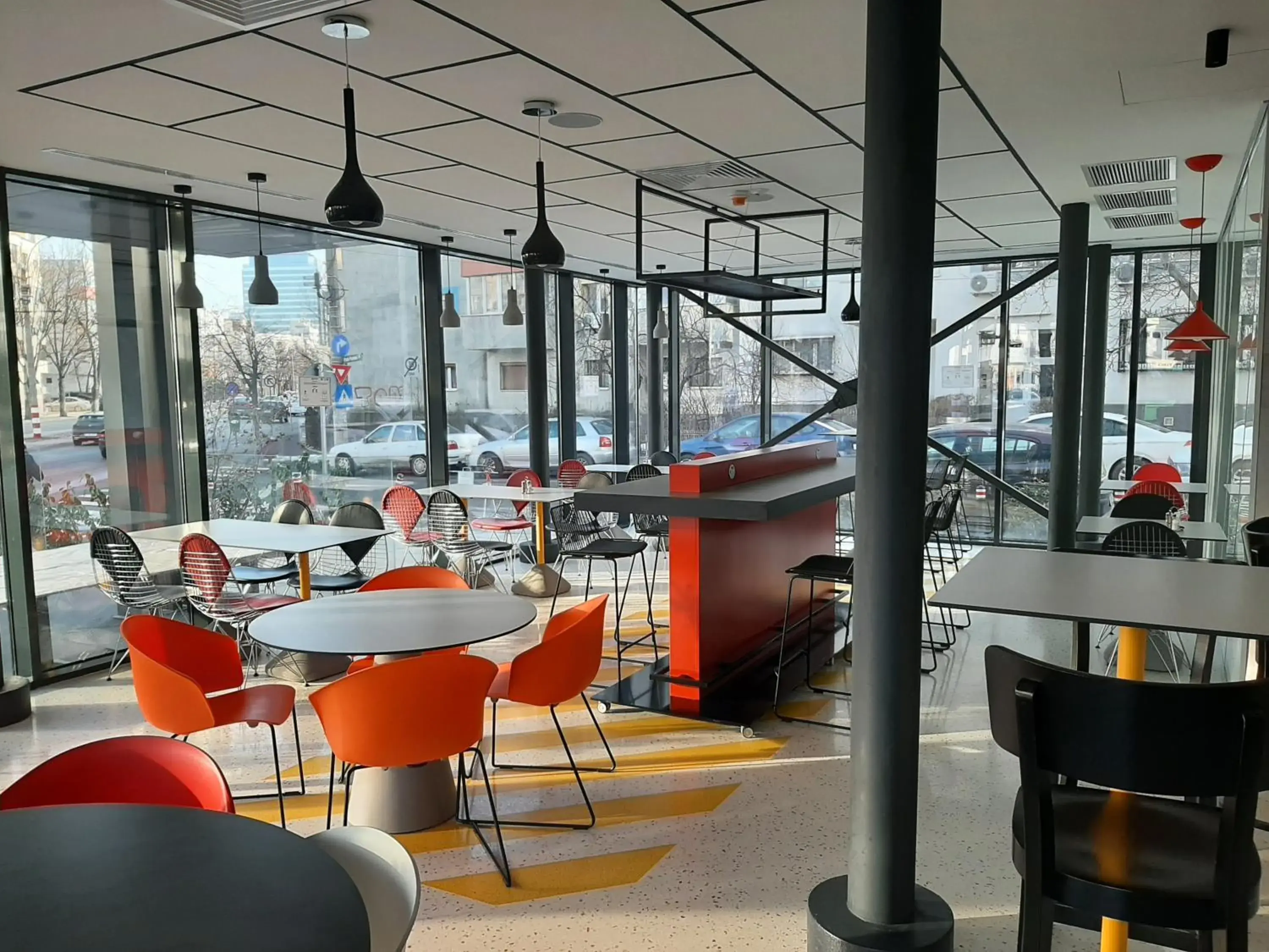 Restaurant/places to eat in ibis Styles Bucharest Erbas