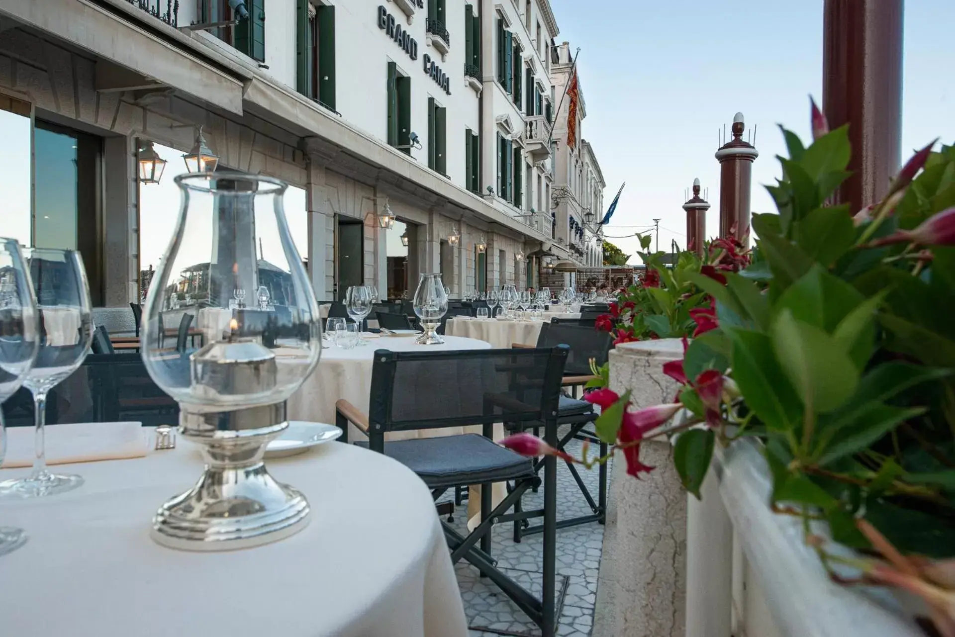 Restaurant/places to eat in Monaco & Grand Canal