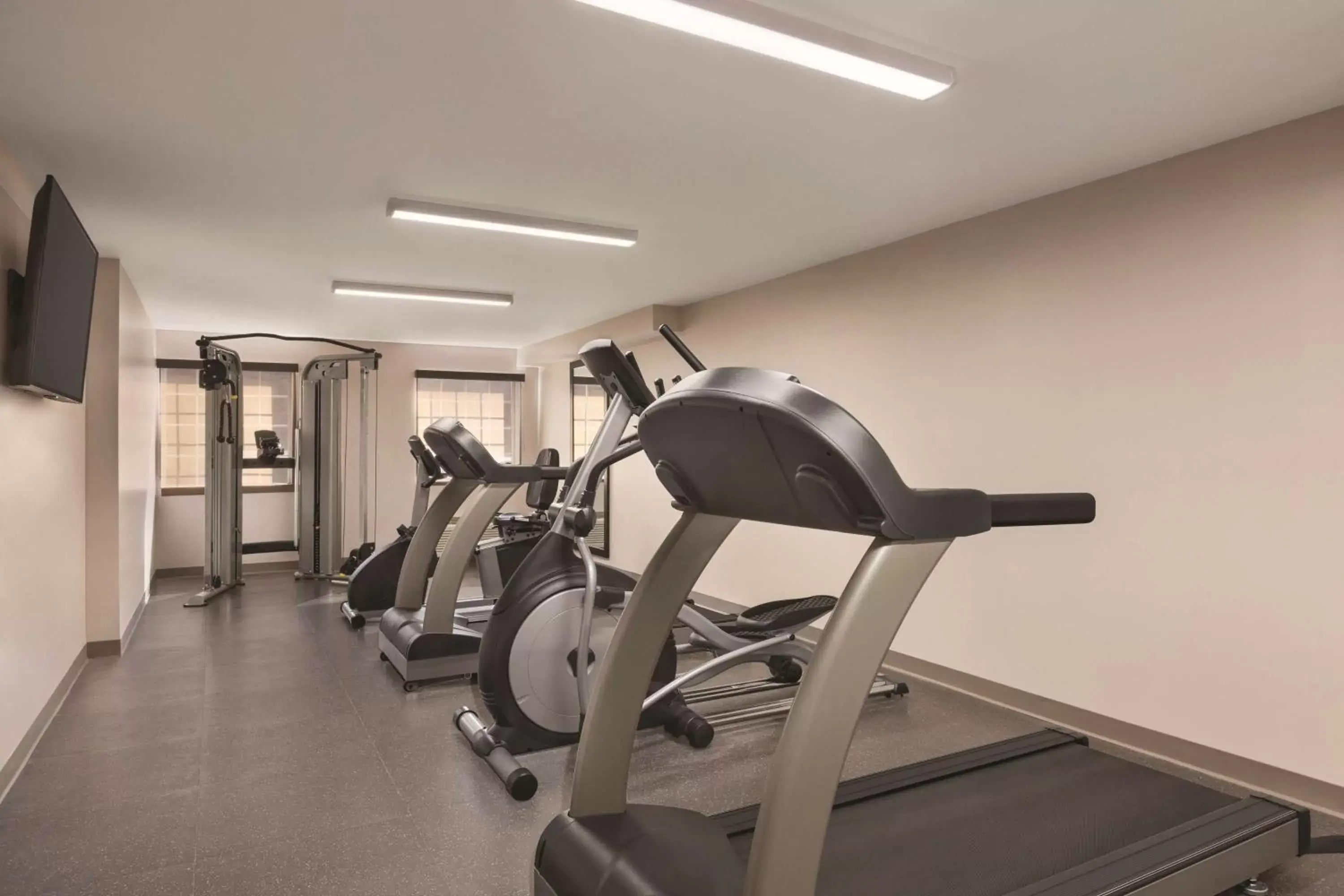 Activities, Fitness Center/Facilities in Country Inn & Suites by Radisson, Pigeon Forge South, TN