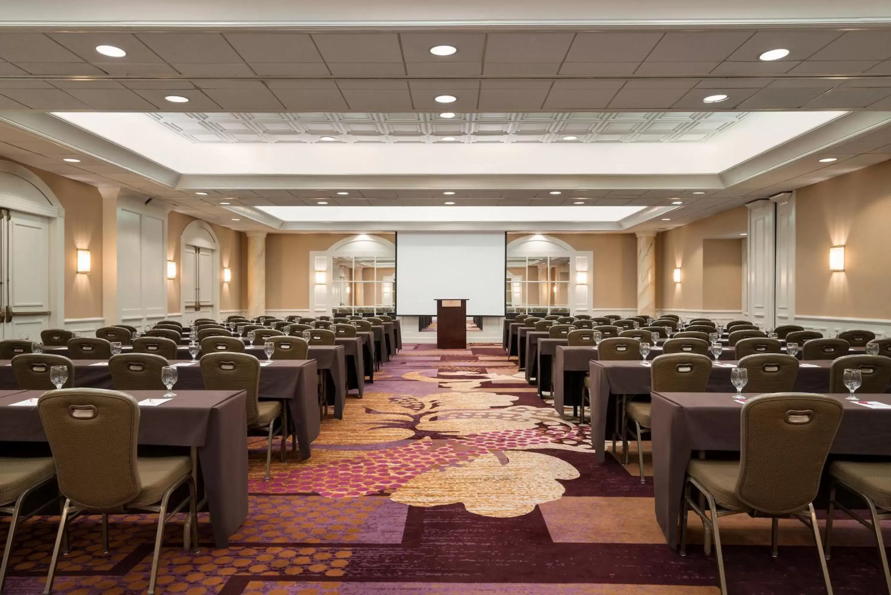 Meeting/conference room in Crowne Plaza Englewood, an IHG Hotel