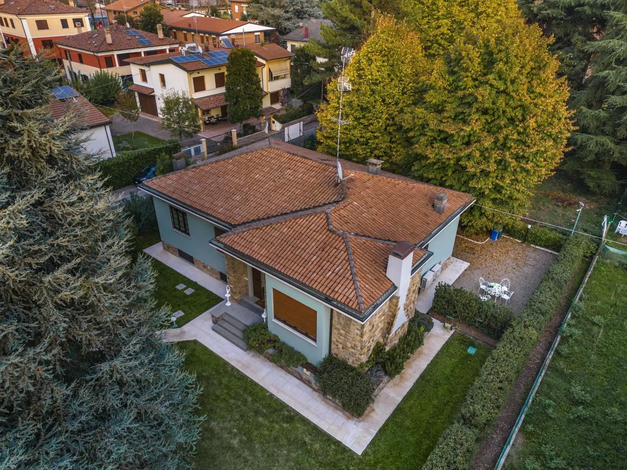 Property building, Bird's-eye View in Villa Cantoni