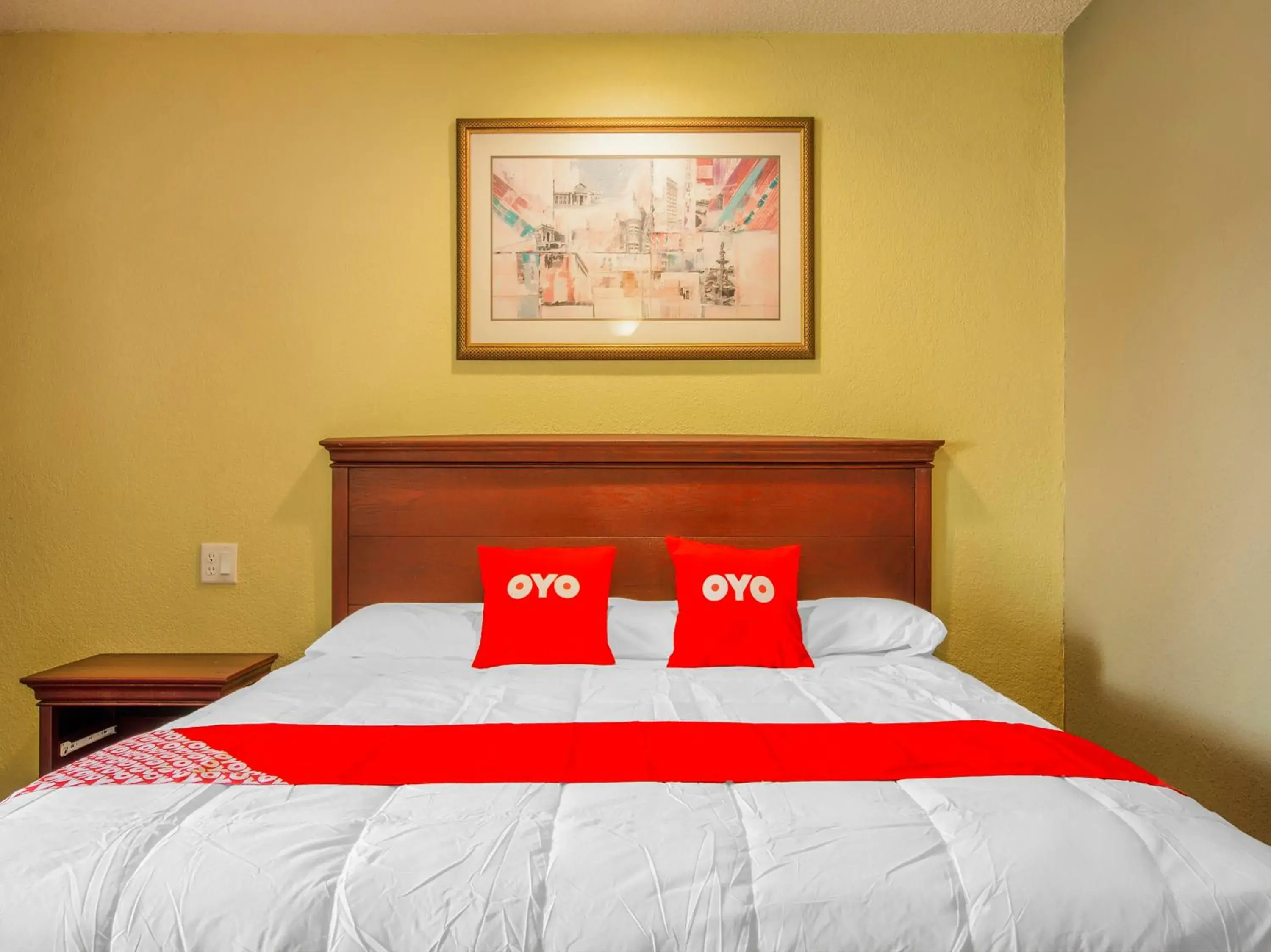 Bedroom in OYO Superior Budget Inn Bartow