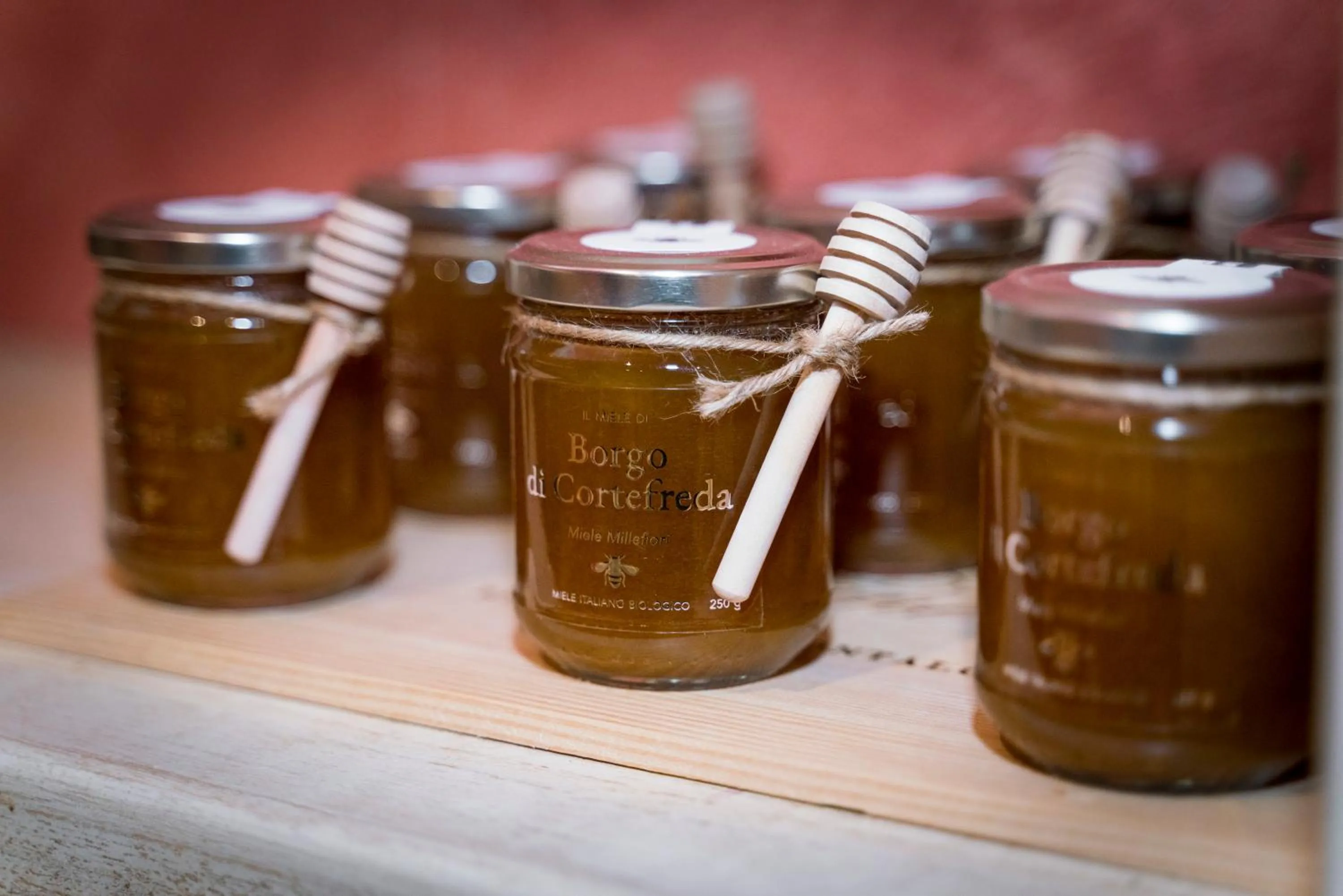 Shopping Area in Hotel Borgo Di Cortefreda - Place of Charme