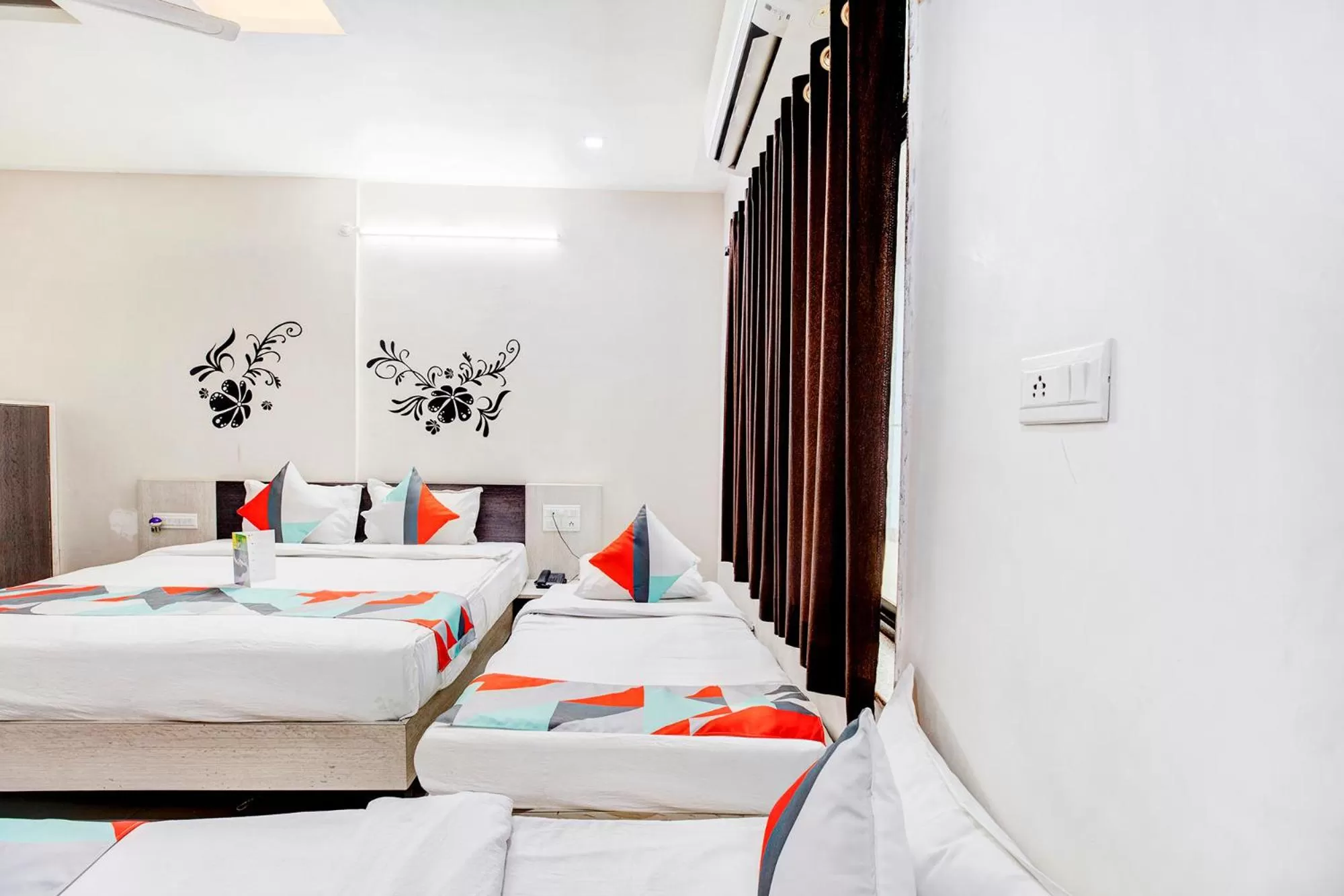 Coffee/tea facilities in FabHotel Himanshi