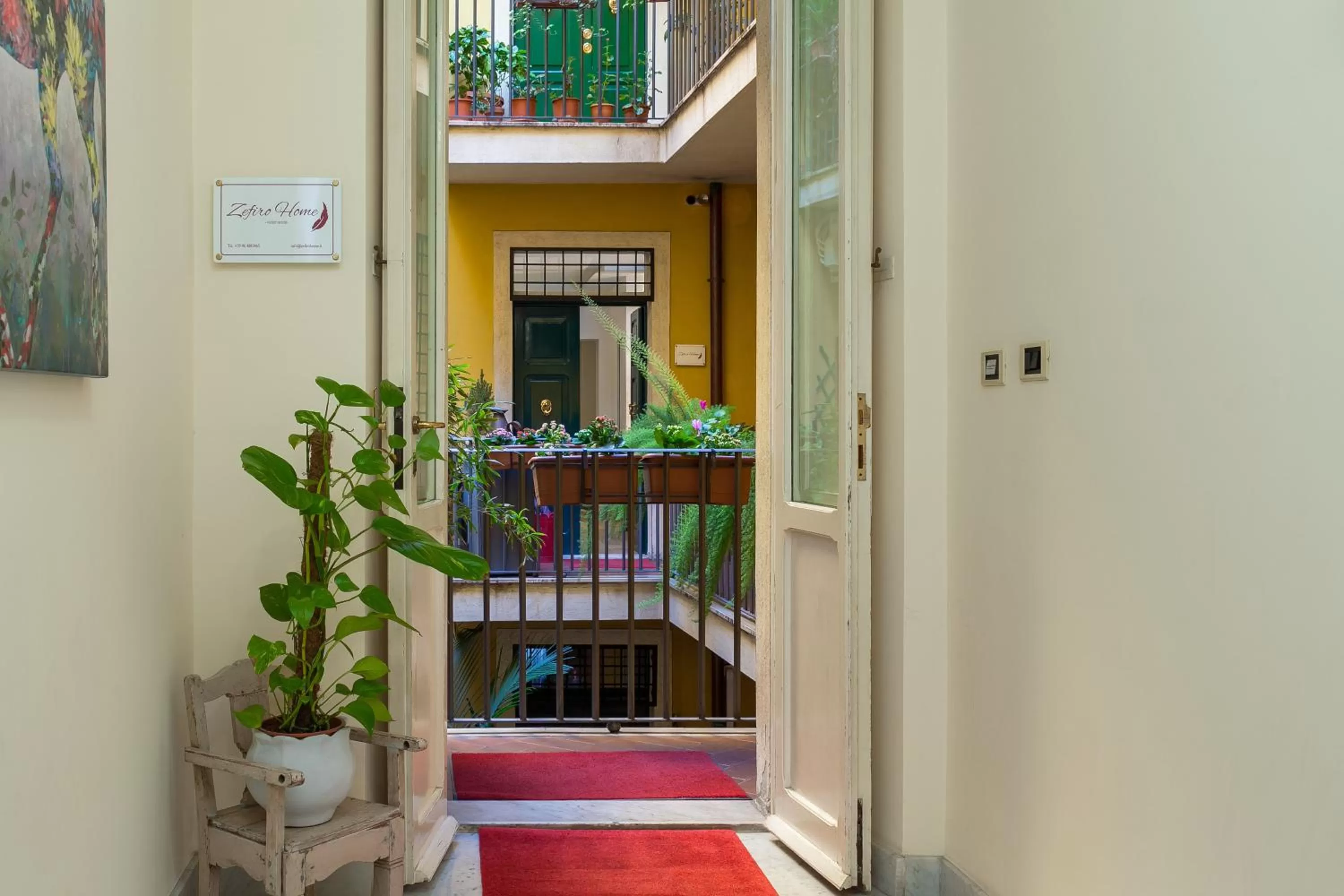 Facade/entrance in Zefiro Home