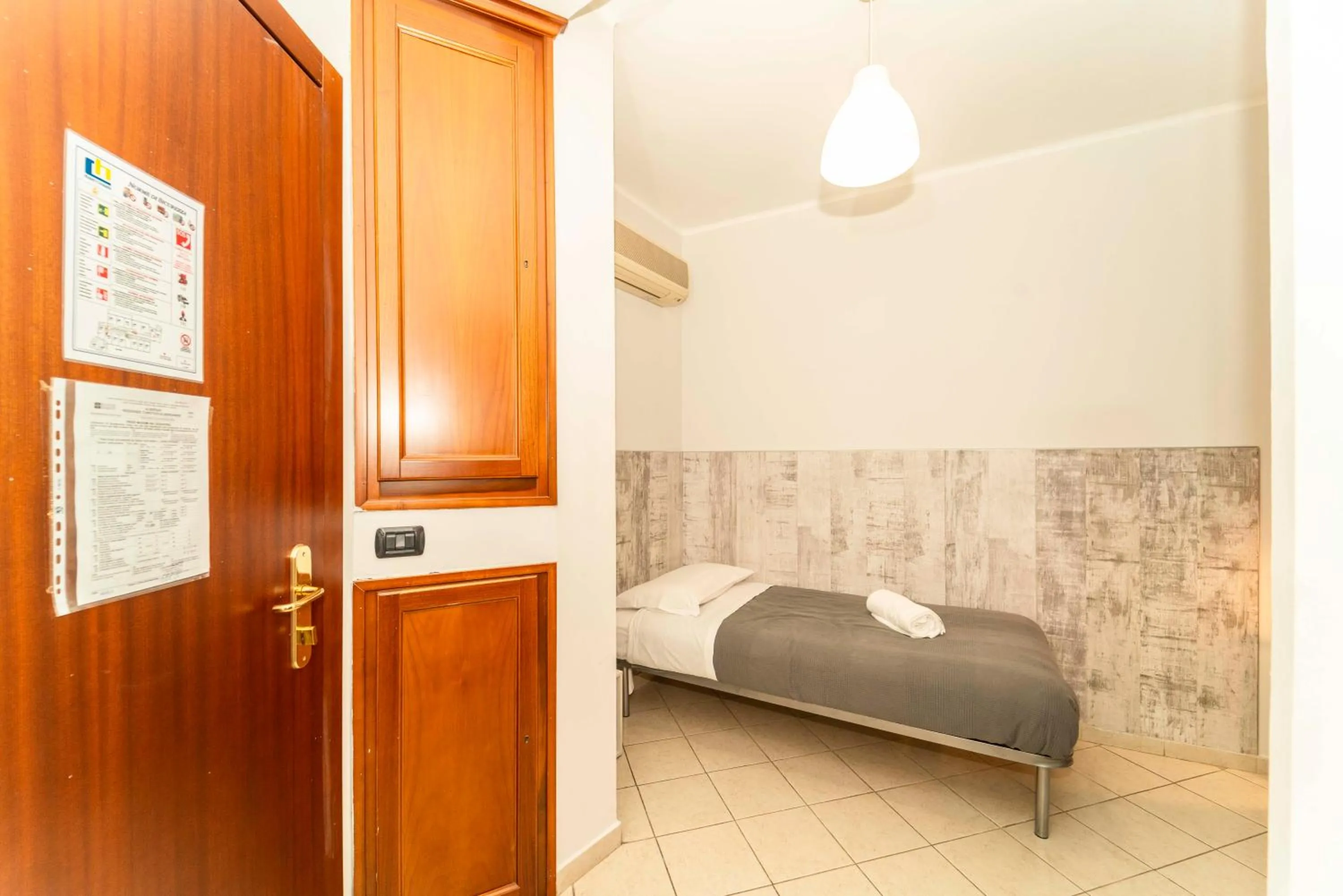 Bed in Hotel Cristallo Torino