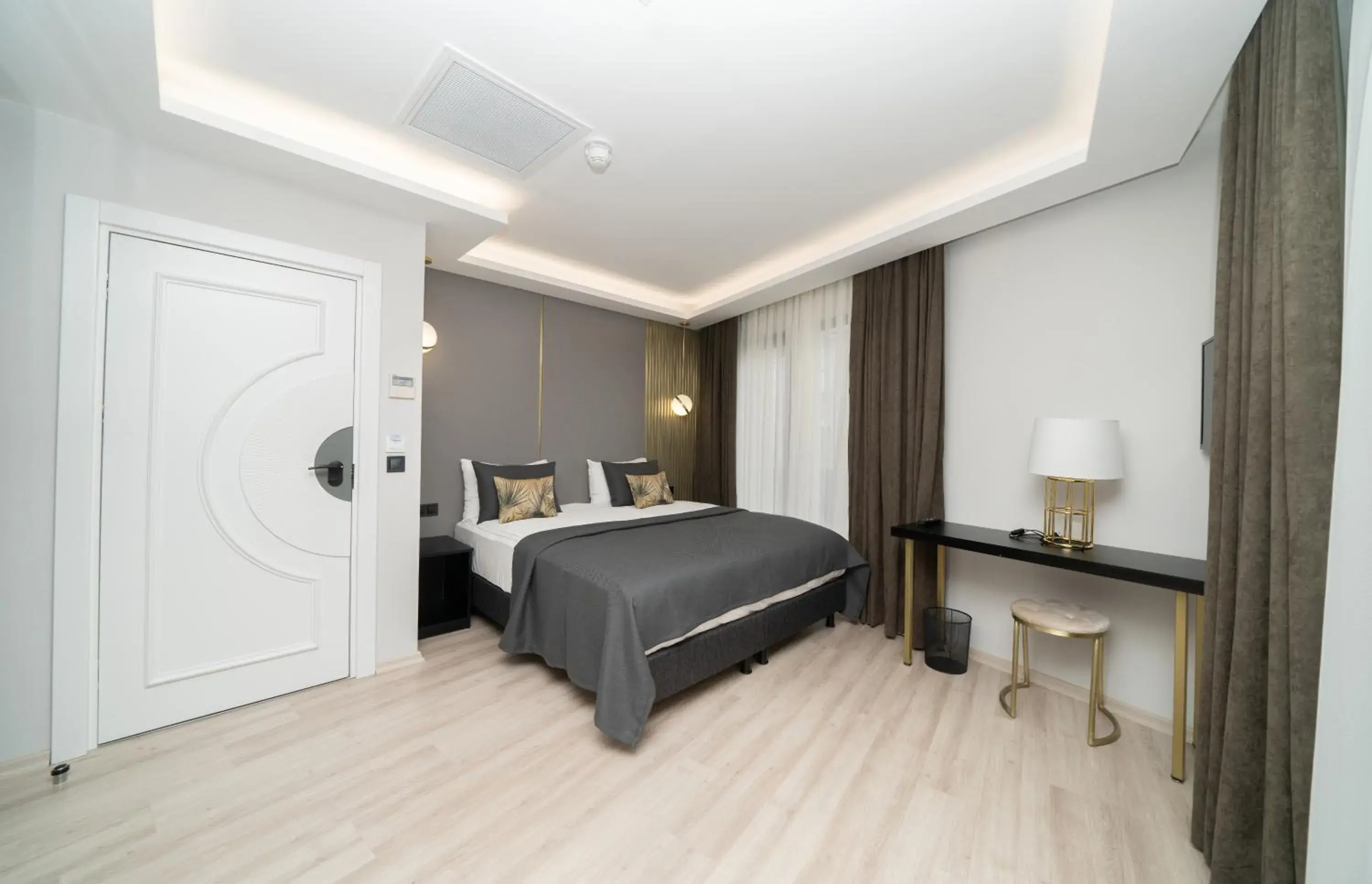 Photo of the whole room, Bed in Fama Karaköy