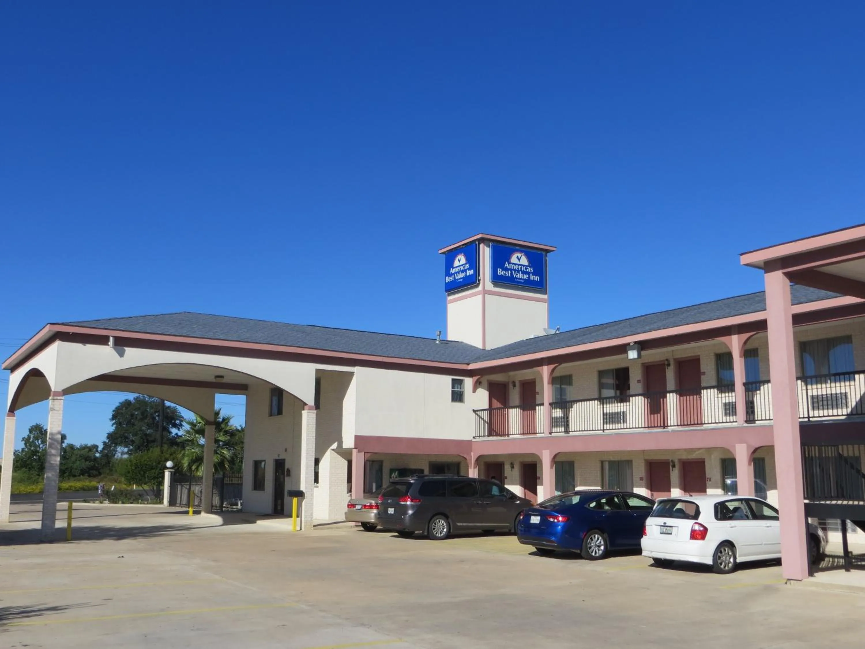 Property building in Americas Best Value Inn & Suites Hempstead