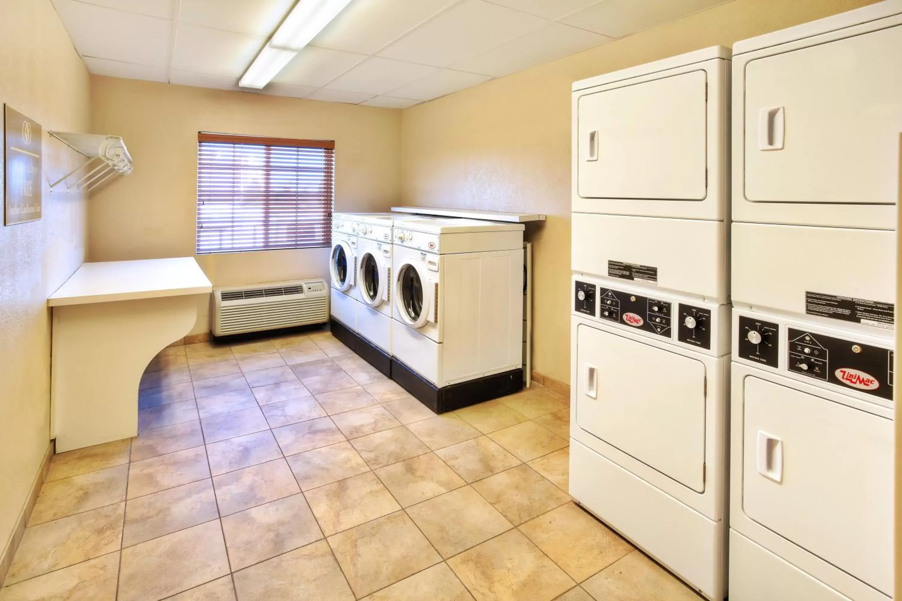 Other, Kitchen/Kitchenette in Candlewood Suites Fort Stockton, an IHG Hotel