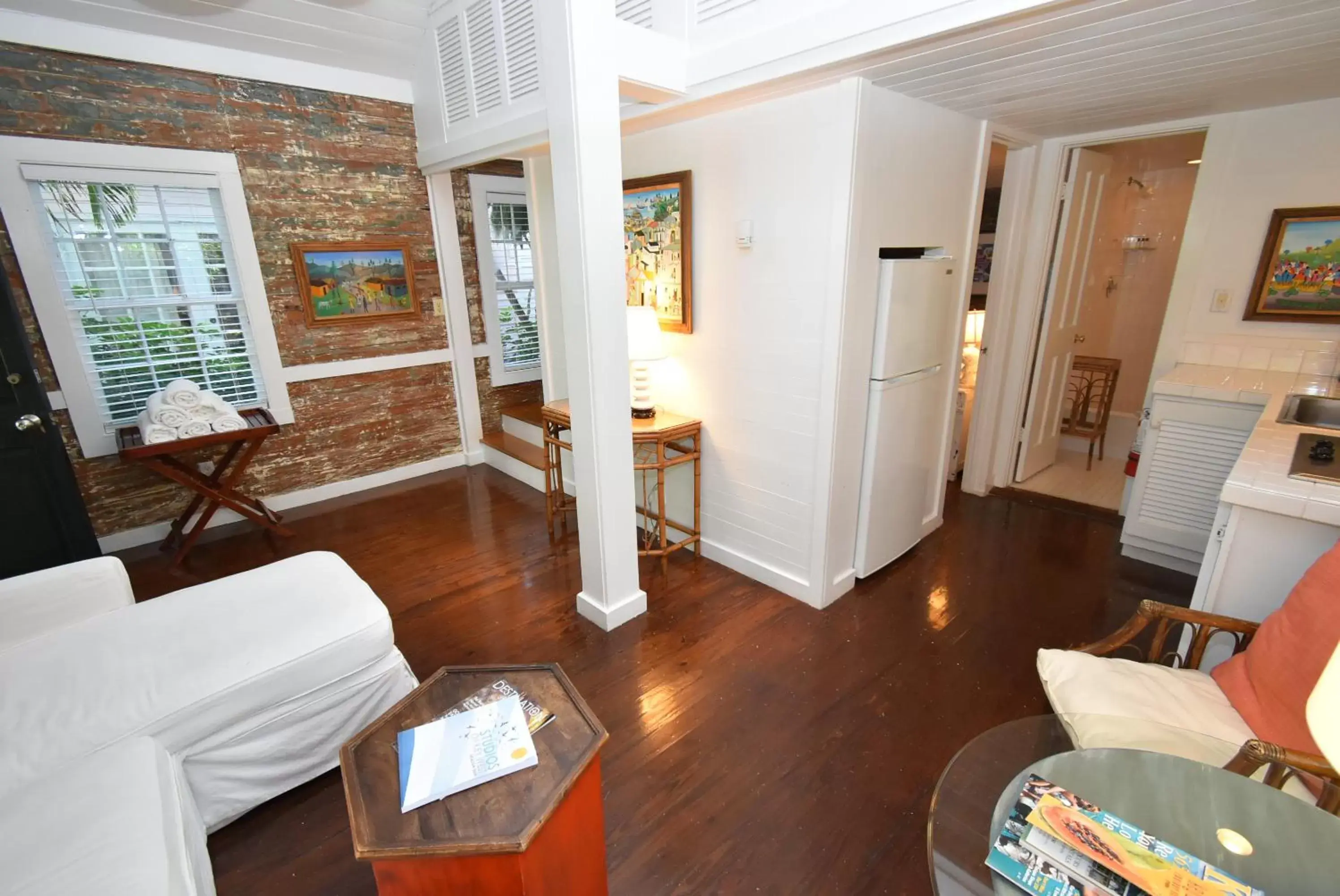 Seating Area in Simonton Court Historic Inn & Cottages