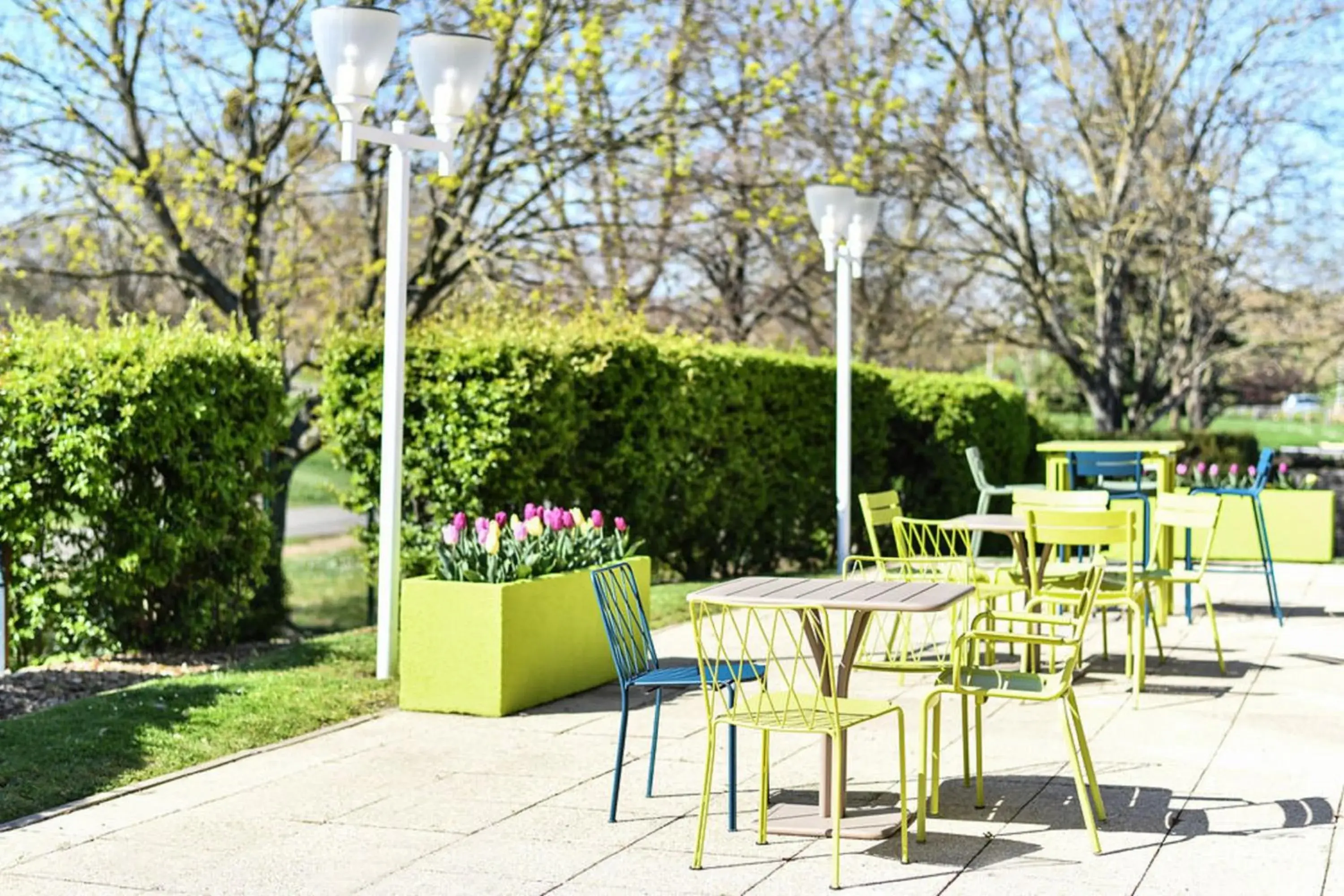 Patio in Novotel Paris Créteil Le Lac