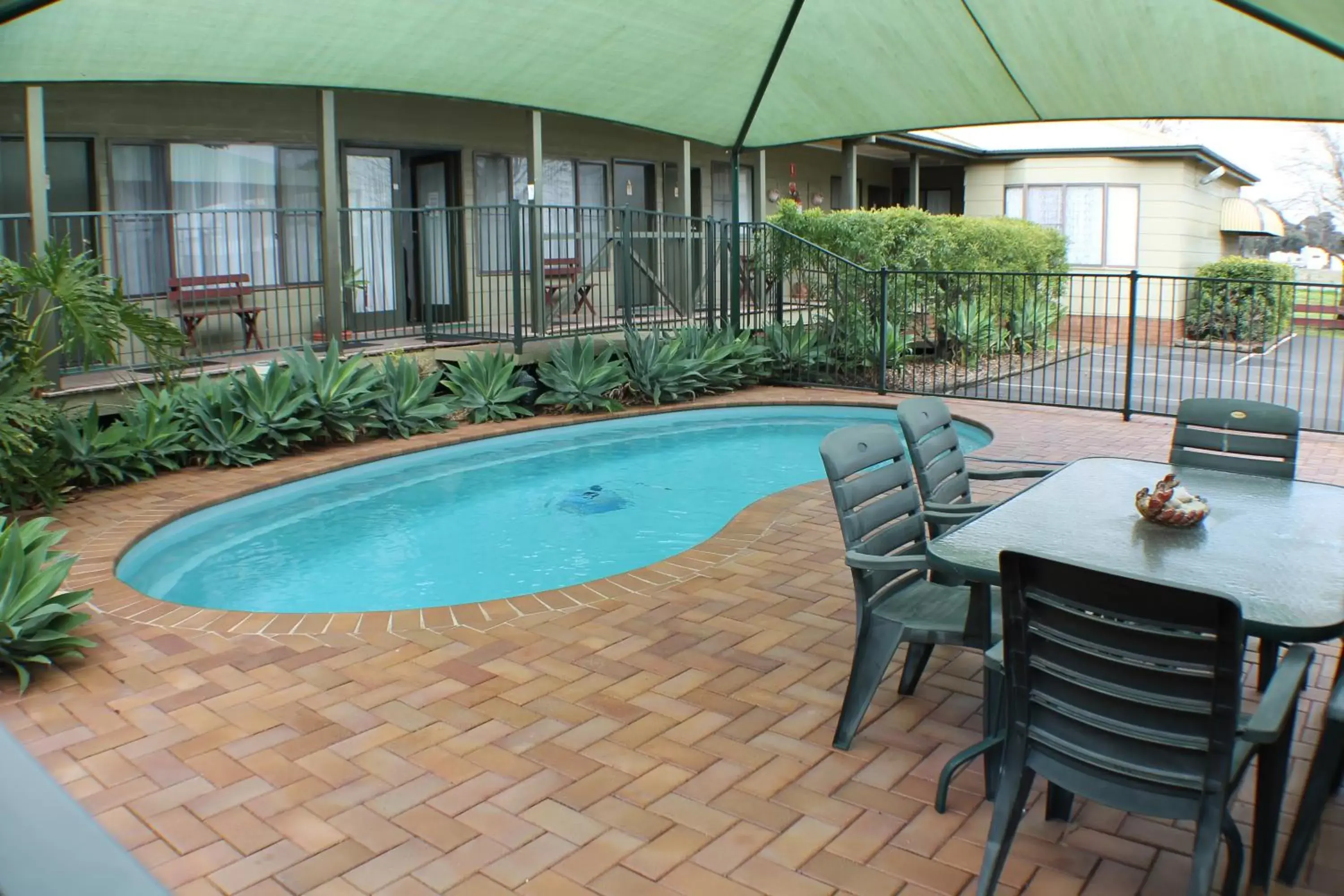 Patio, Swimming Pool in Lake Forbes Motel