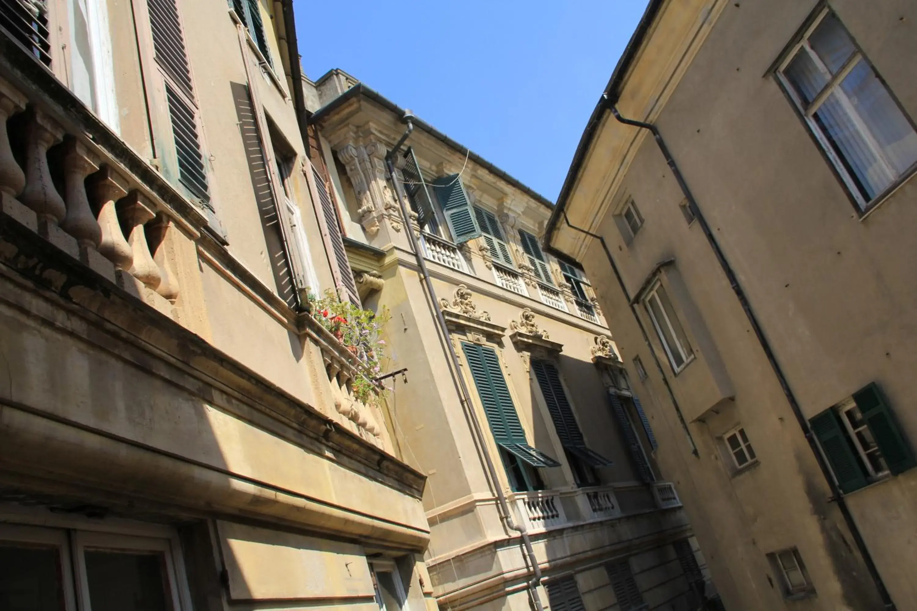 Property Building in Hotel Bologna