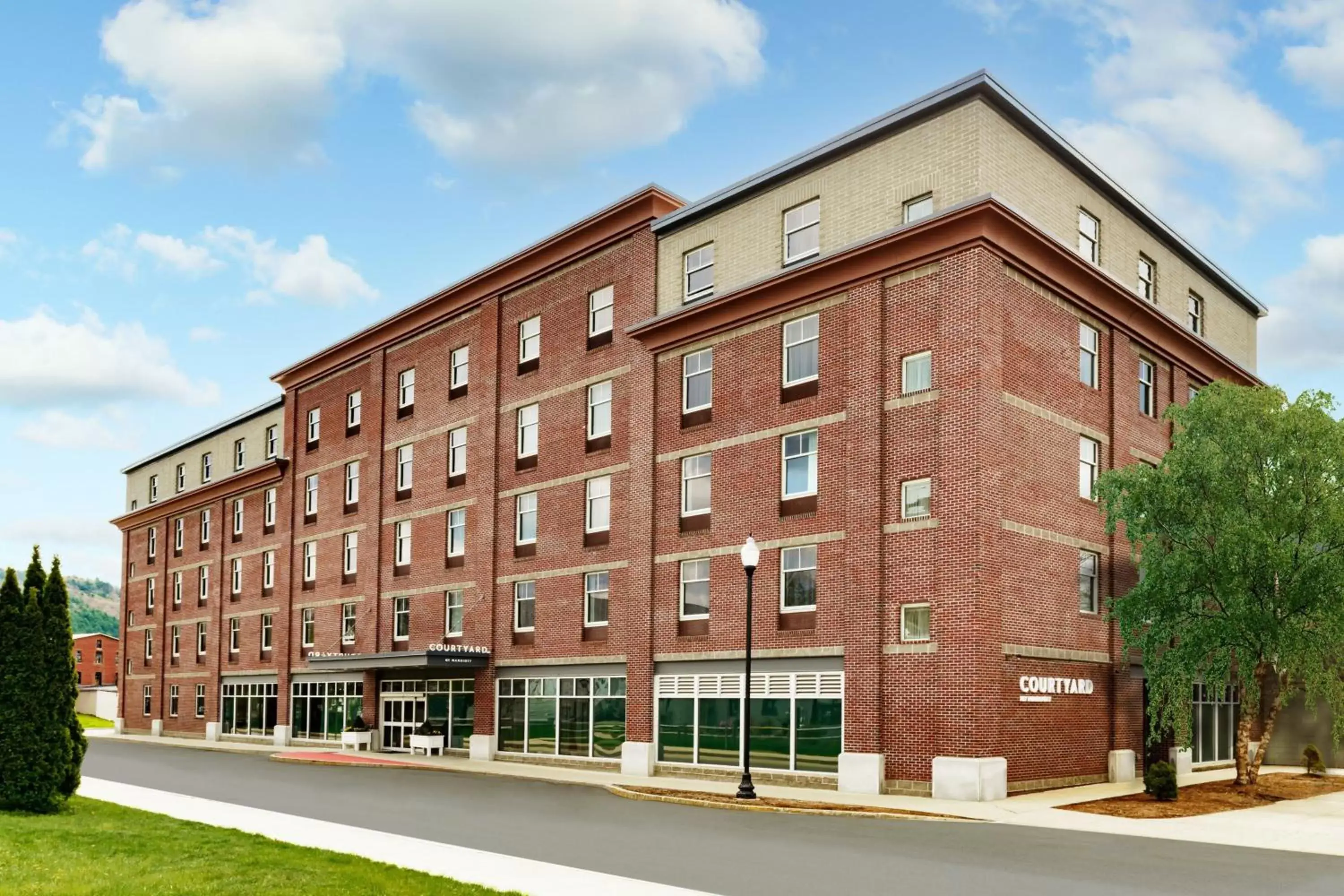 Property Building in Courtyard Keene Downtown