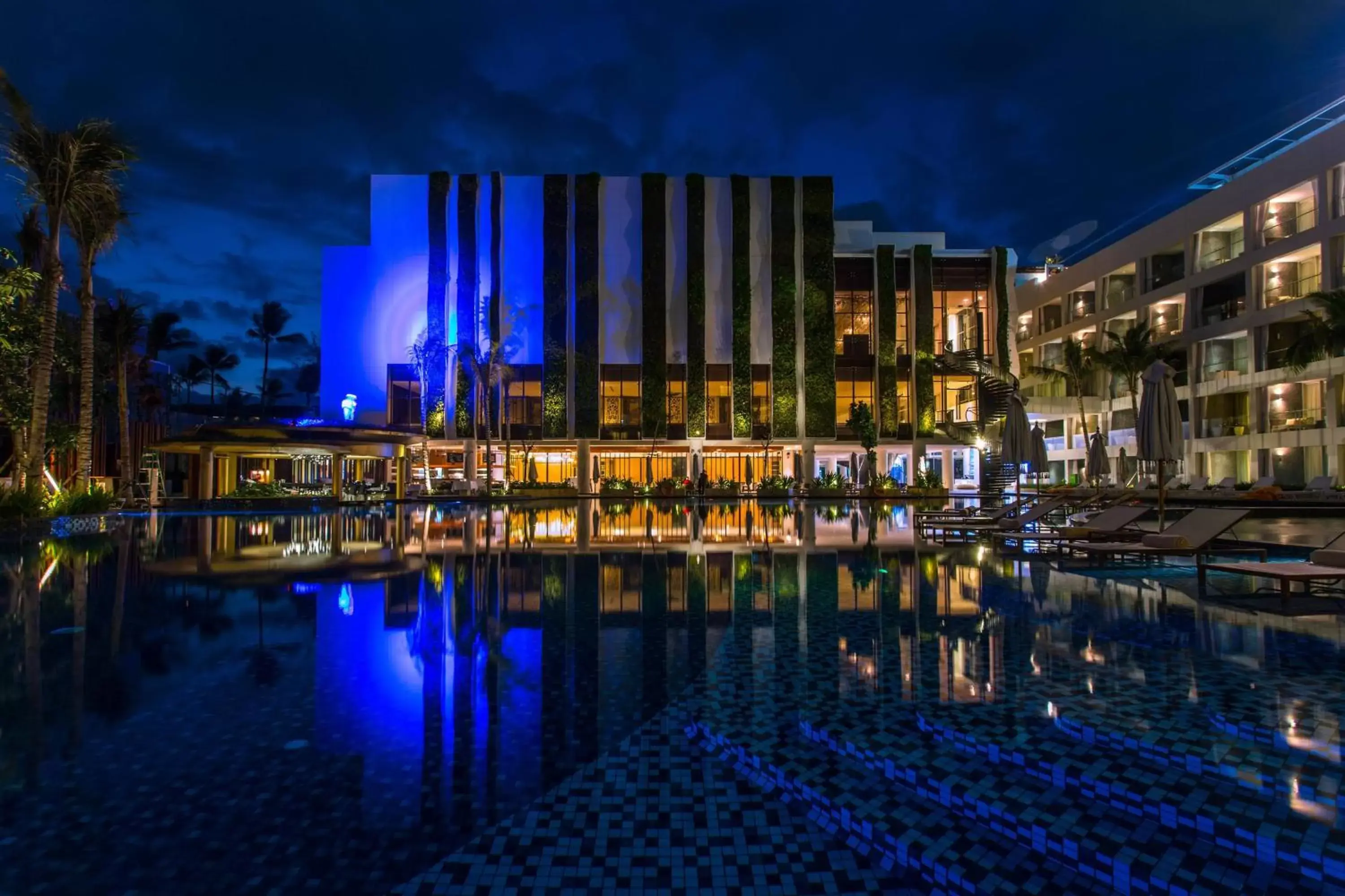 Swimming Pool in The Stones - Legian, Bali - A Marriott Autograph Collection Hotel