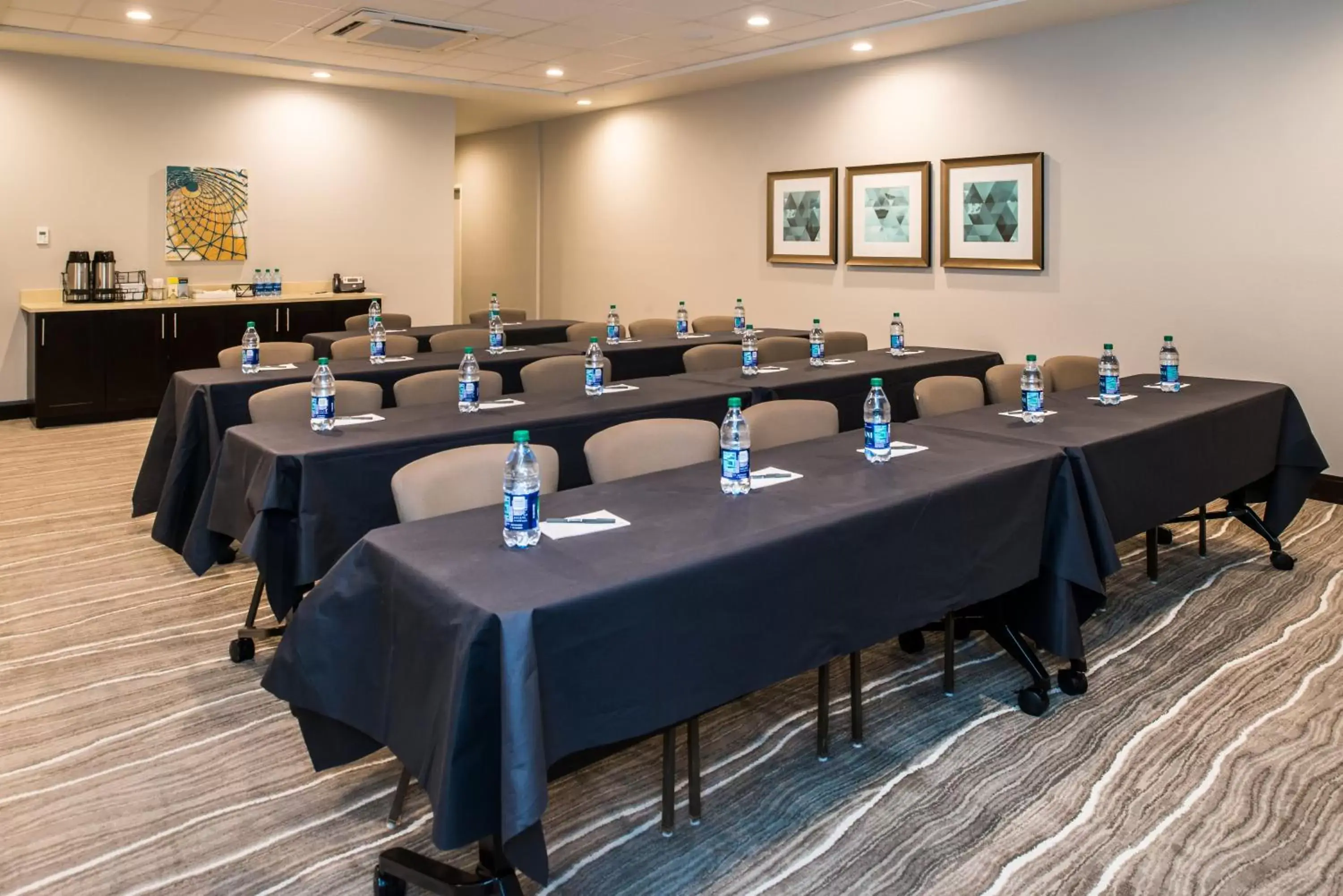 Meeting/conference room in Staybridge Suites - Pecos, an IHG Hotel