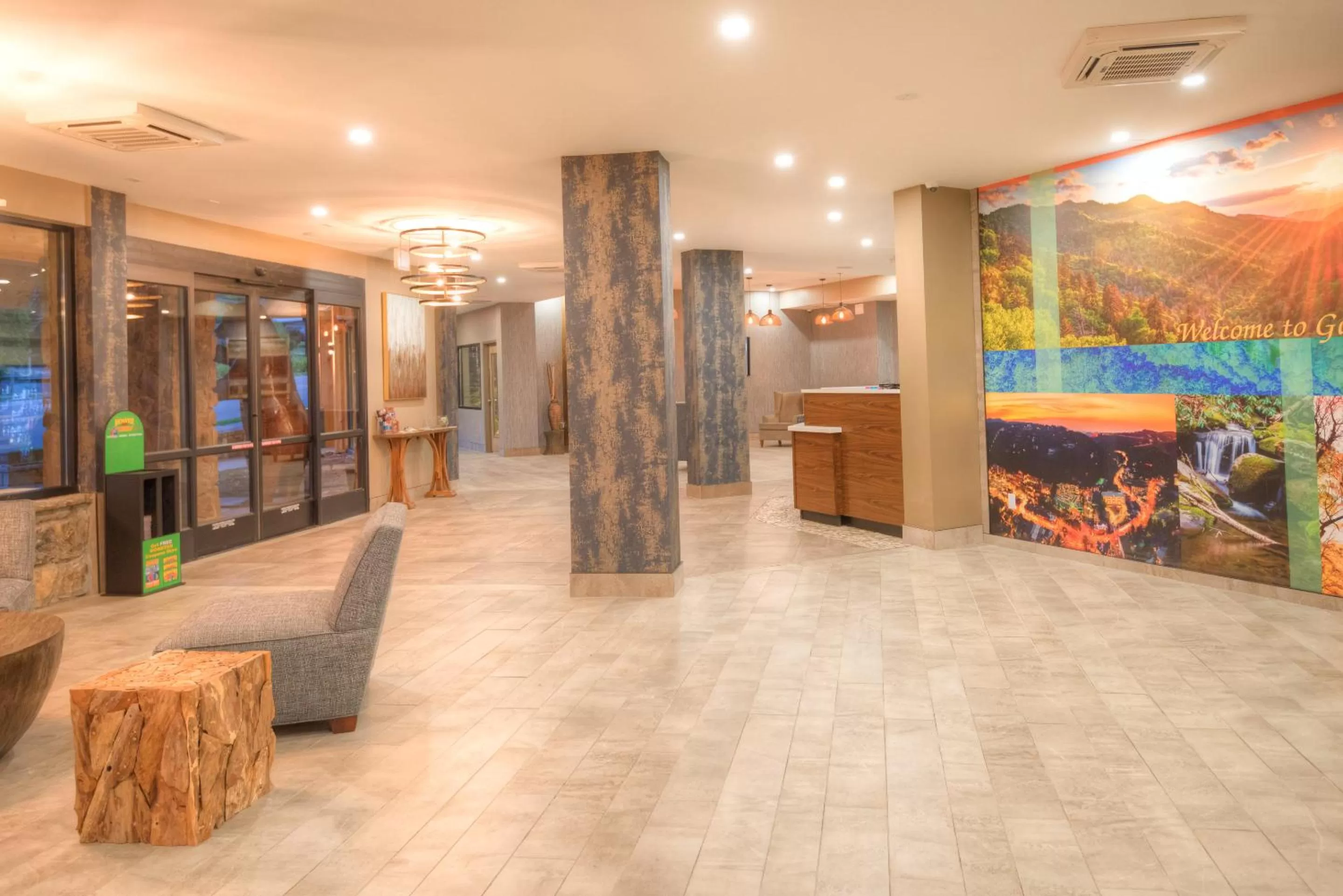 Lobby or reception in Clarion Pointe Downtown Gatlinburg