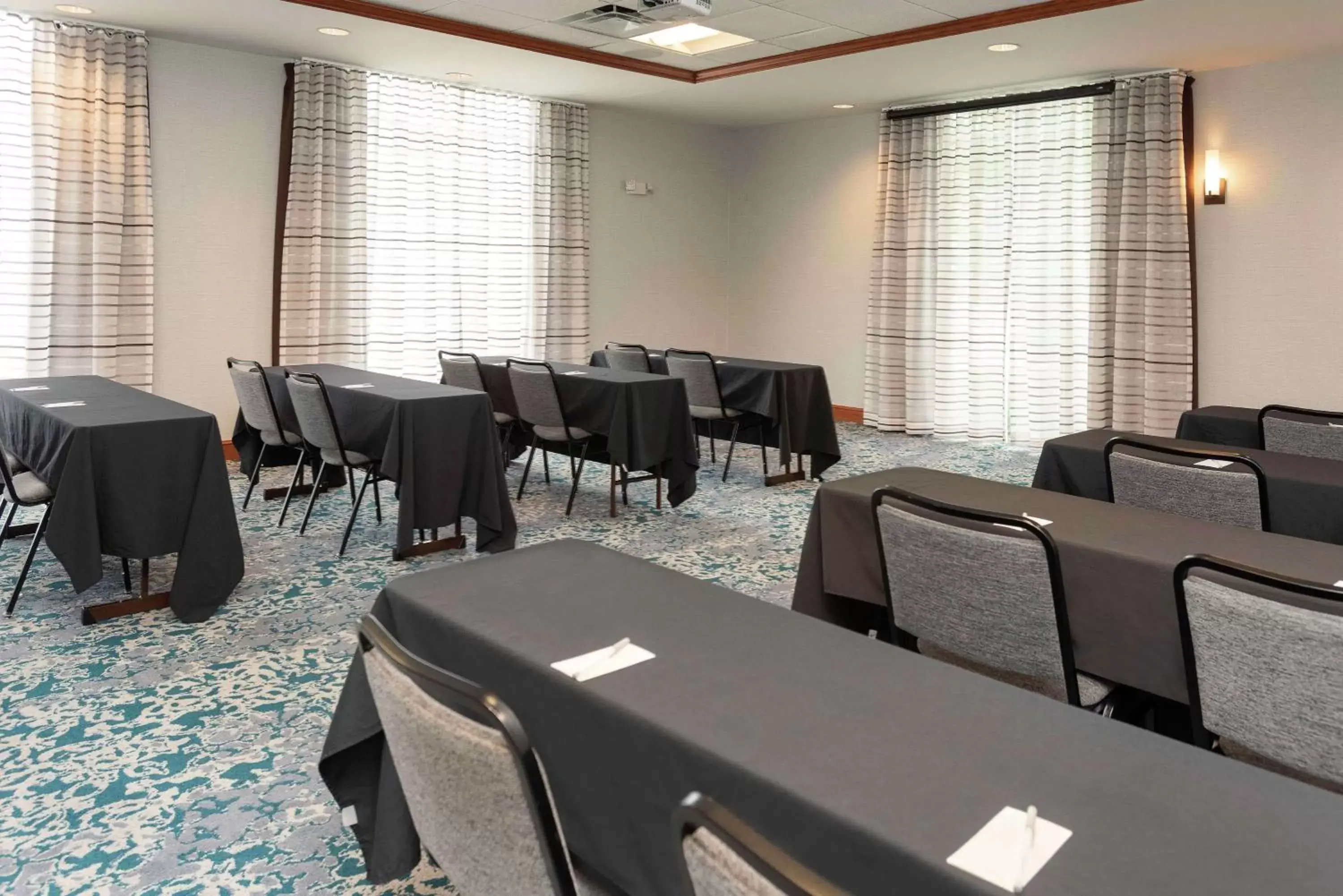 Meeting/conference room in Hilton Garden Inn Schaumburg