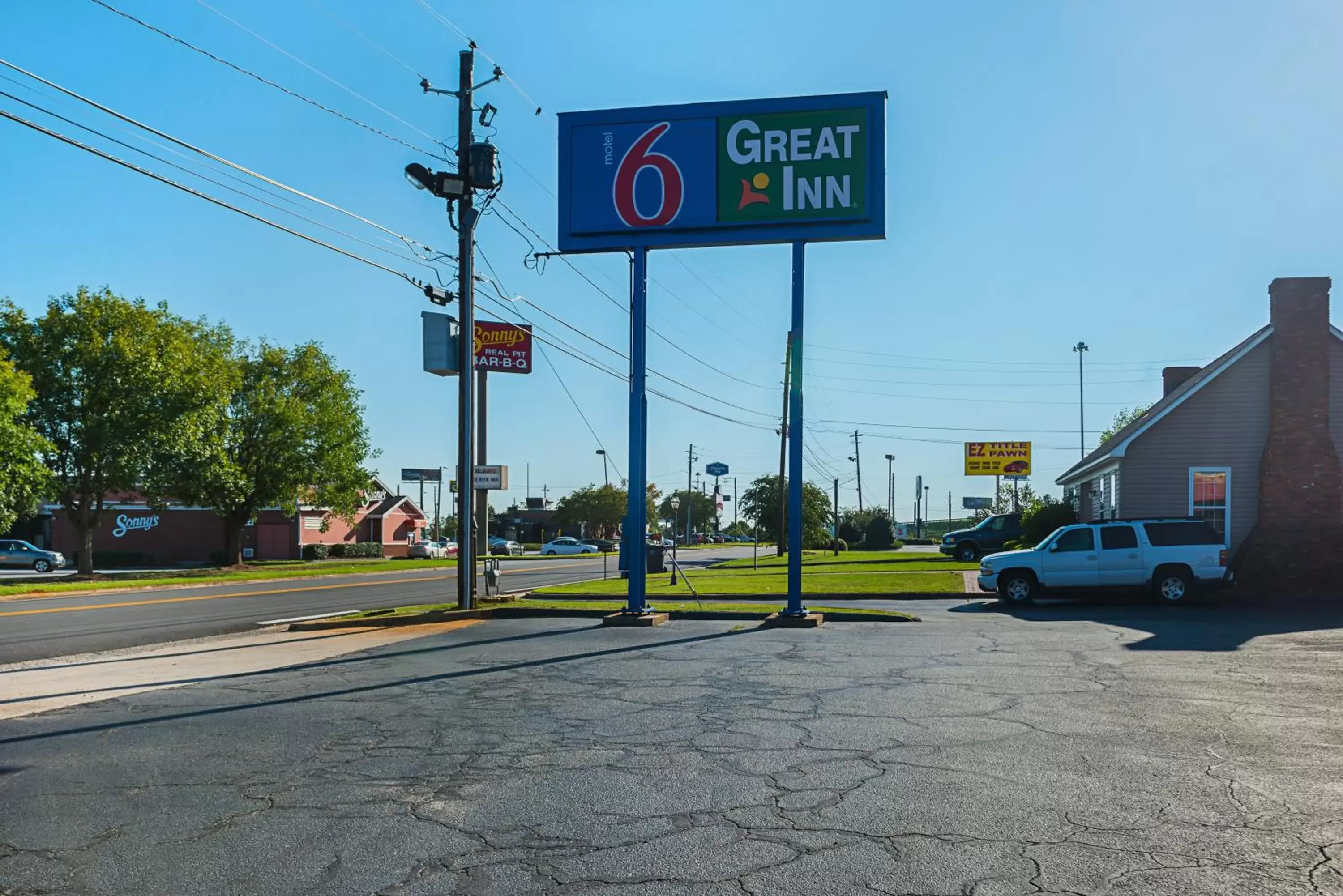 Facade/entrance in Motel 6-Perry, GA