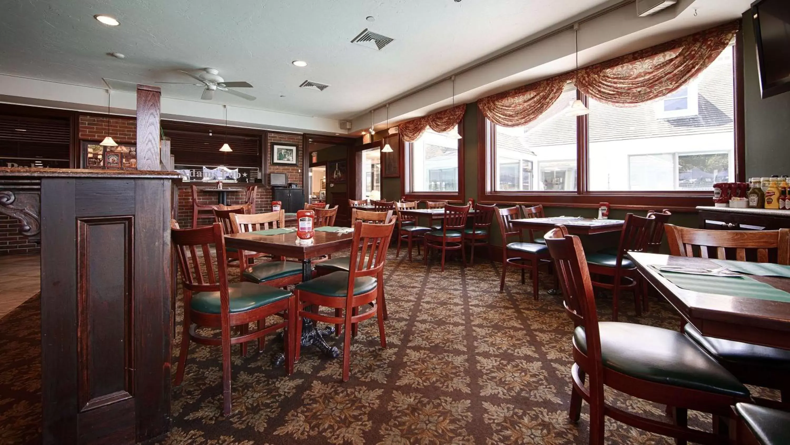 Restaurant/places to eat in Best Western Adams Inn Quincy-Boston