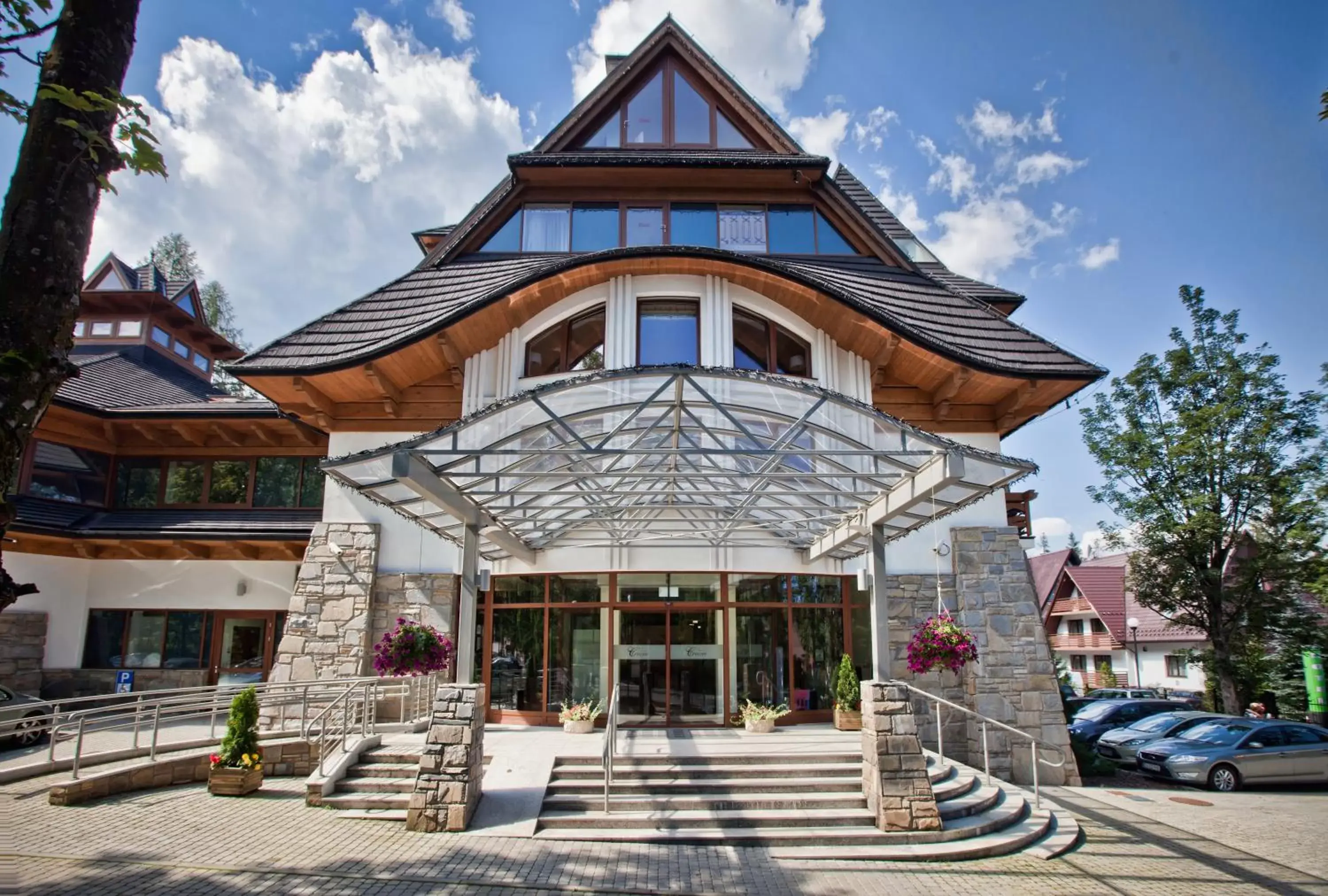 Facade/entrance, Property Building in Hotel Crocus