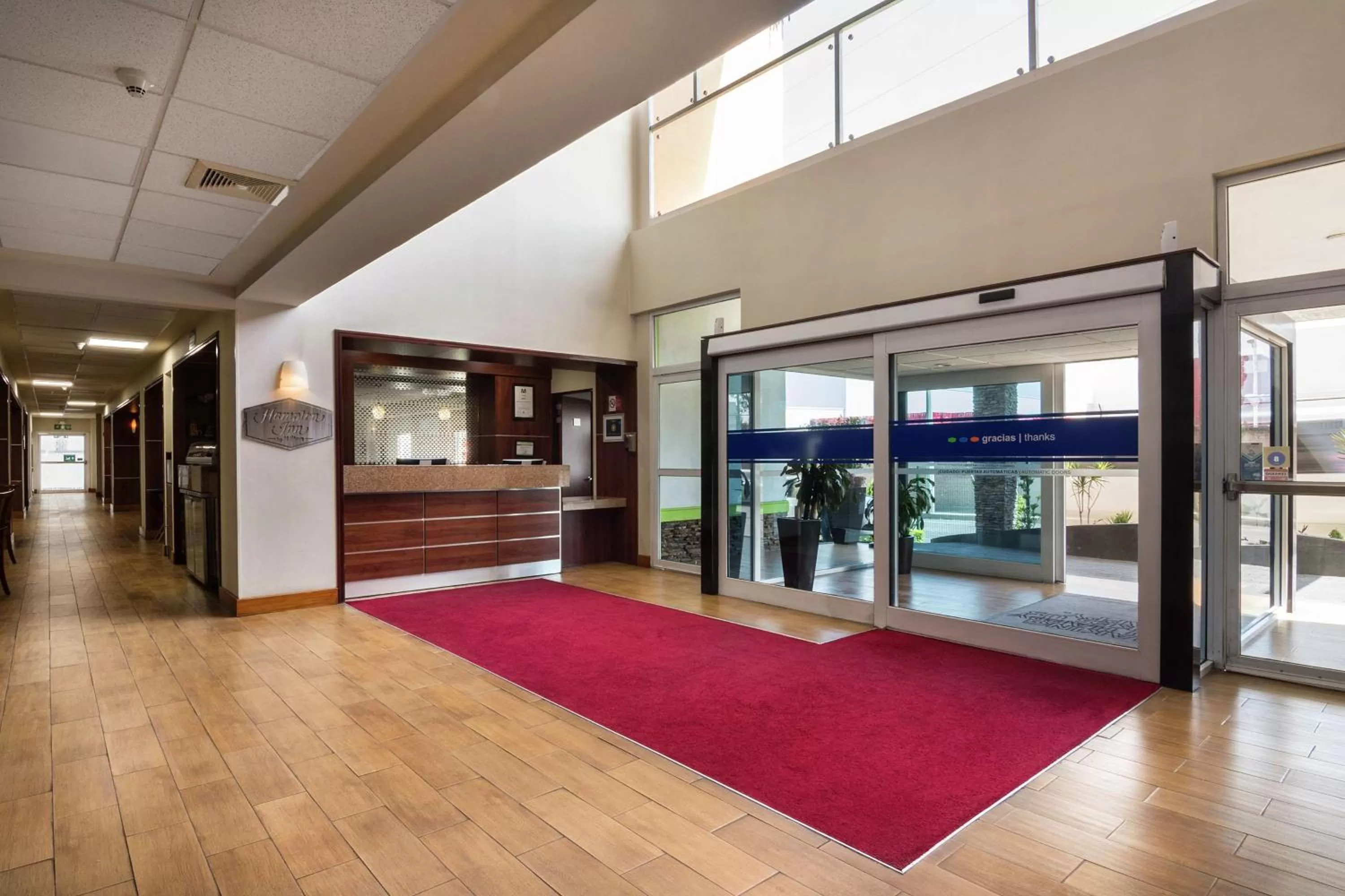 Lobby or reception in Hampton by Hilton San Juan del Rio