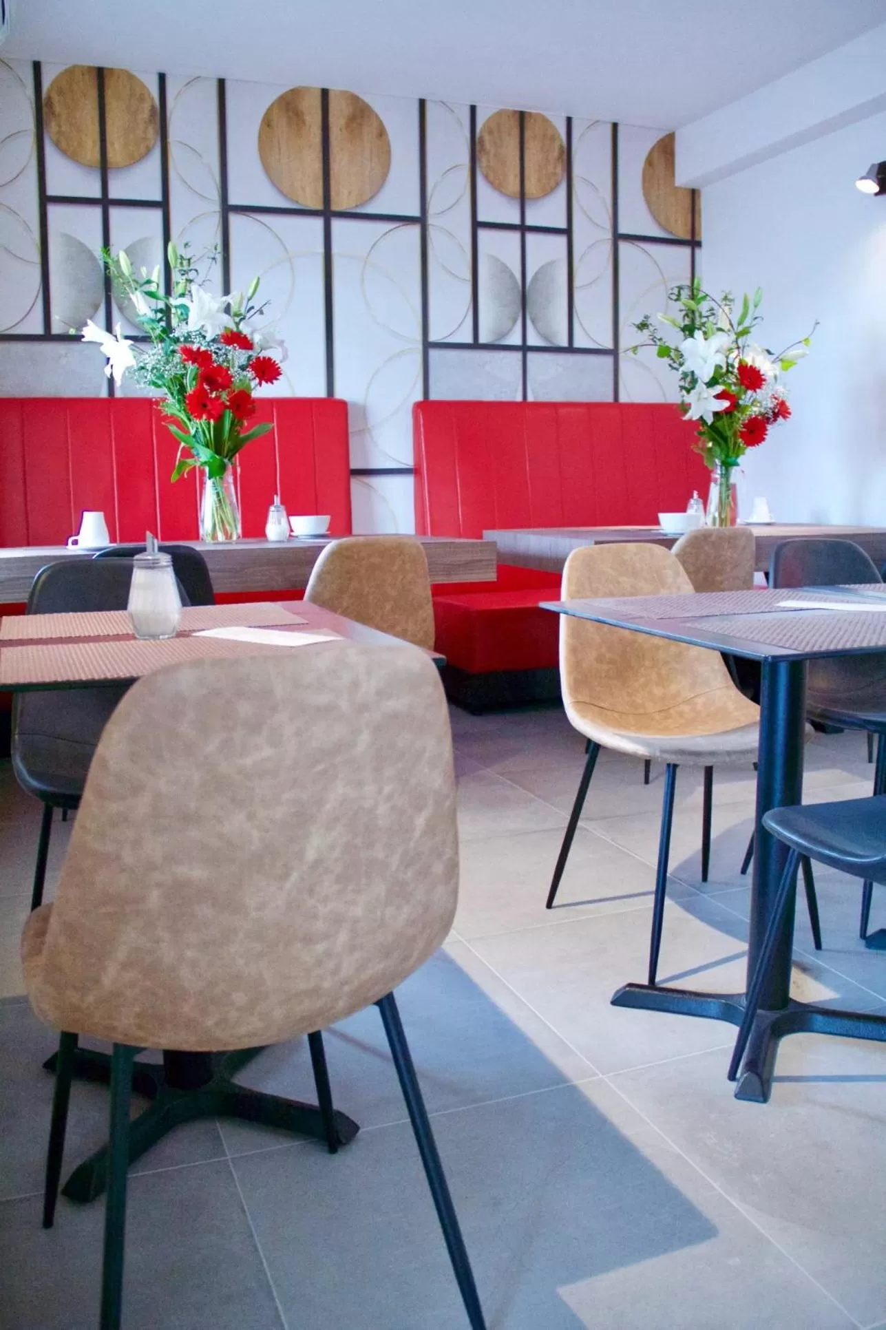 Restaurant/places to eat in Fragrance Hotel St. Peter