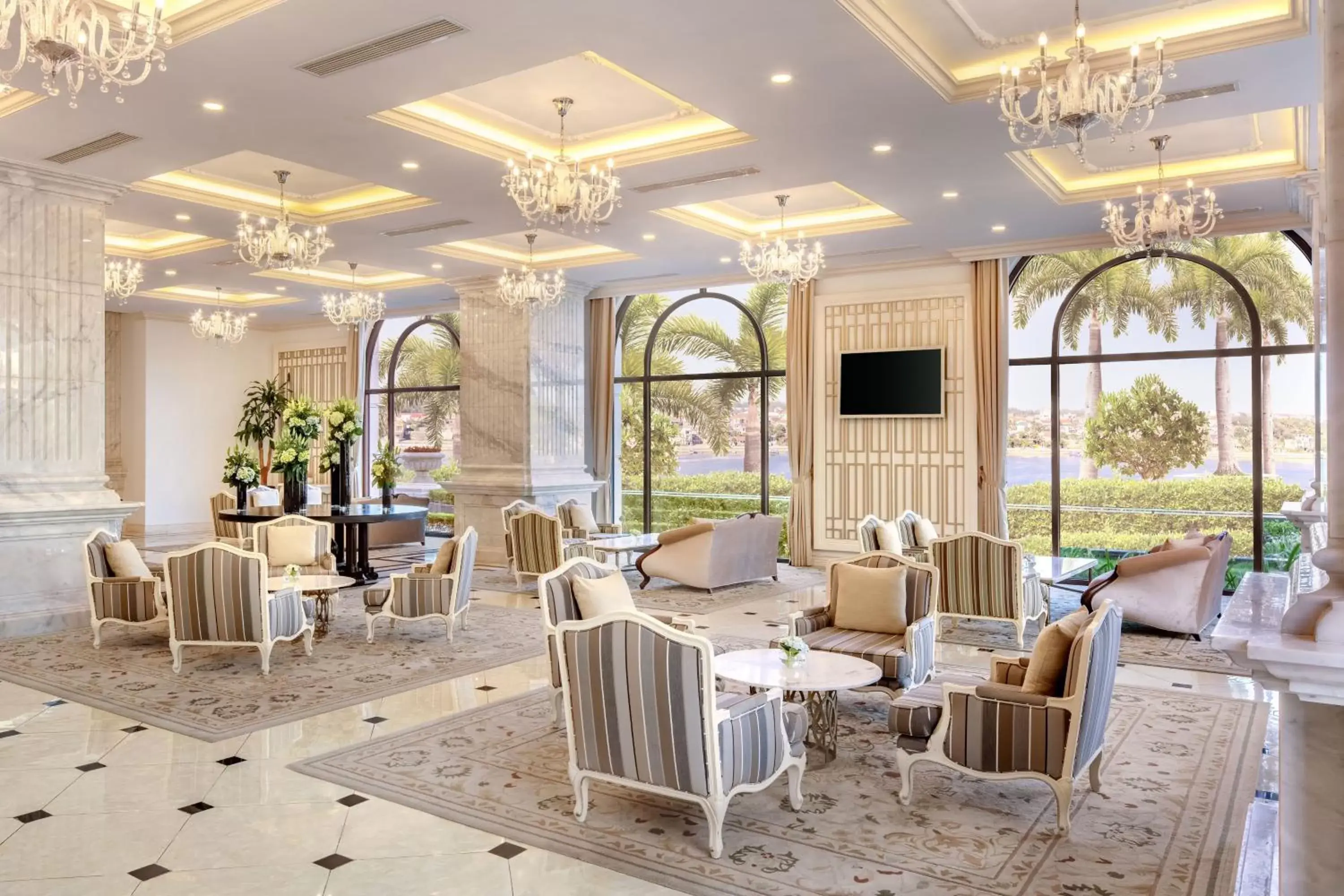 Lobby or reception, Restaurant/Places to Eat in Melia Vinpearl Quang Binh