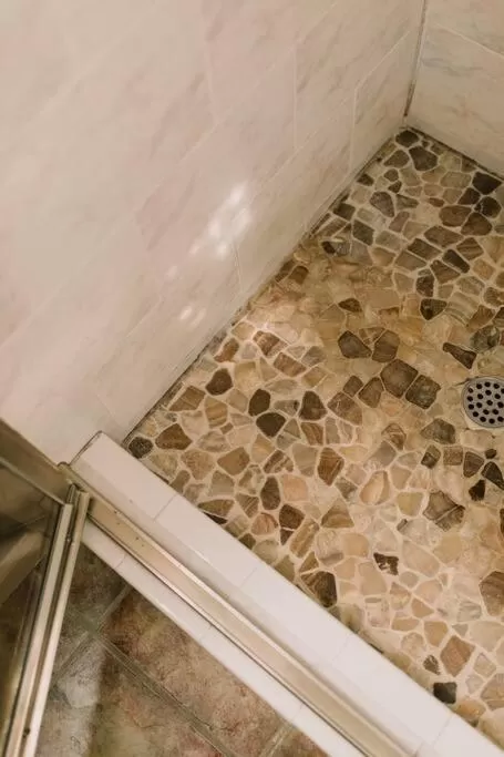 Bathroom in The Long Barn Lodge