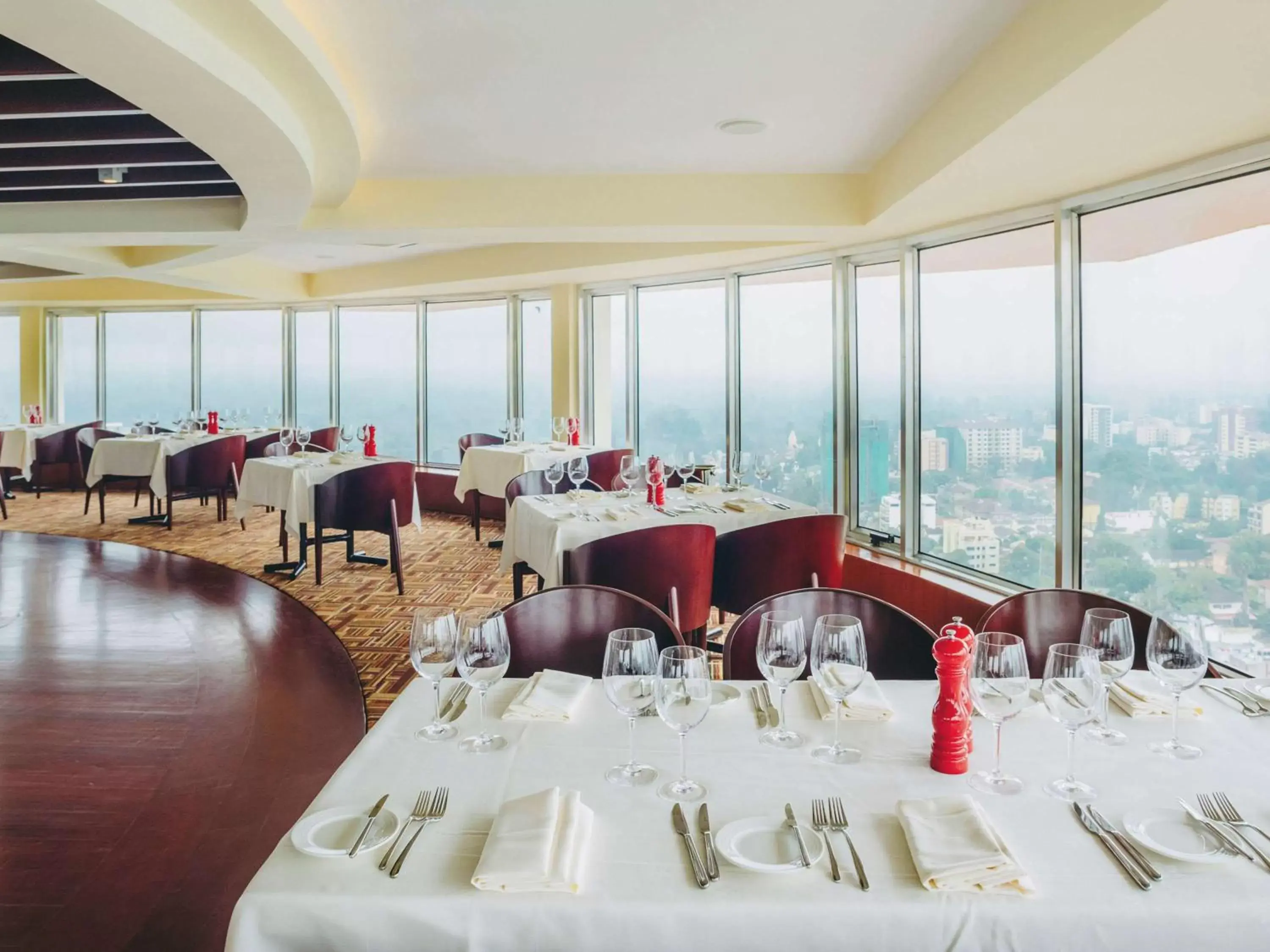 Restaurant/Places to Eat in Mövenpick Hotel & Residences Nairobi