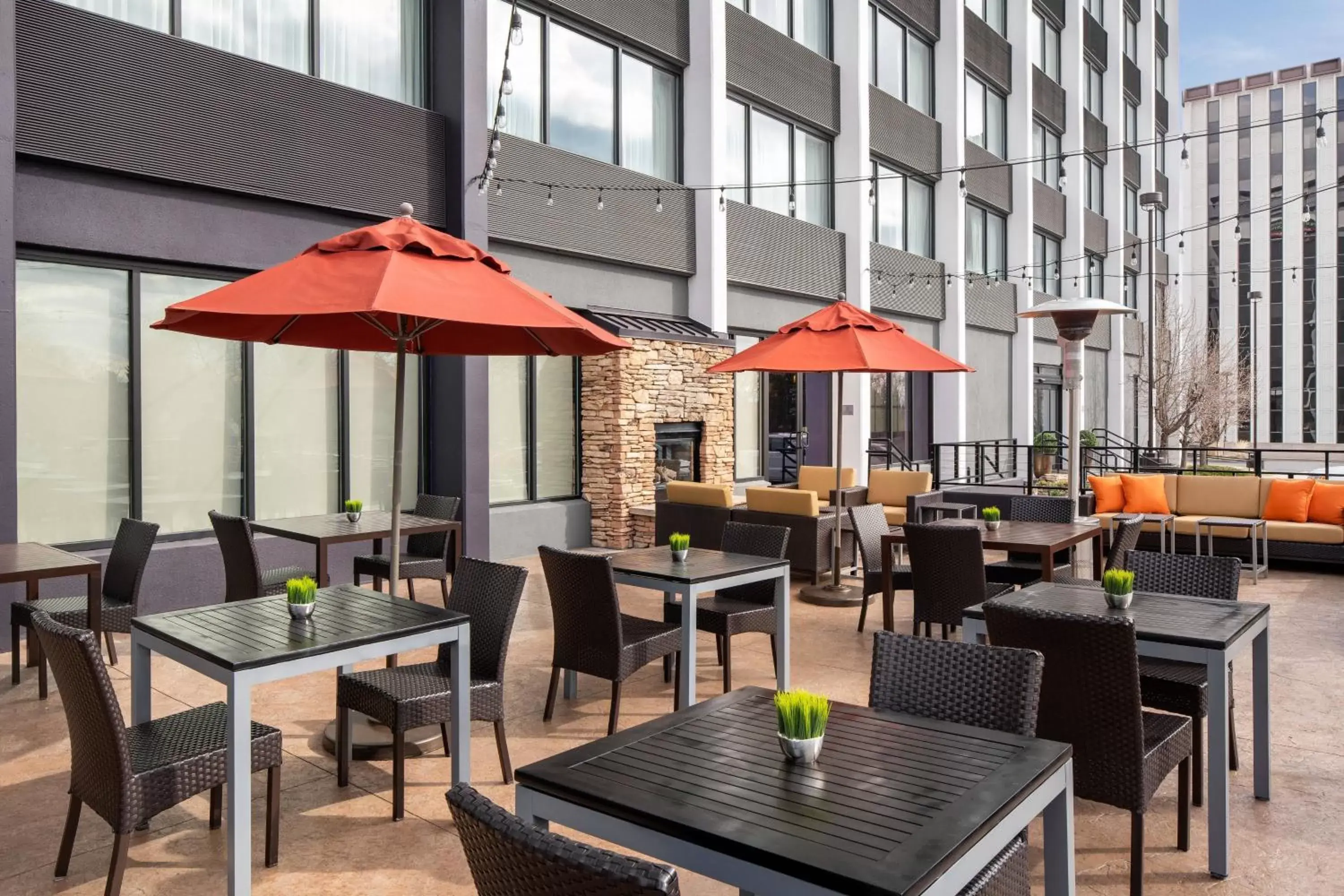 Property building, Restaurant/Places to Eat in Courtyard by Marriott Denver Cherry Creek