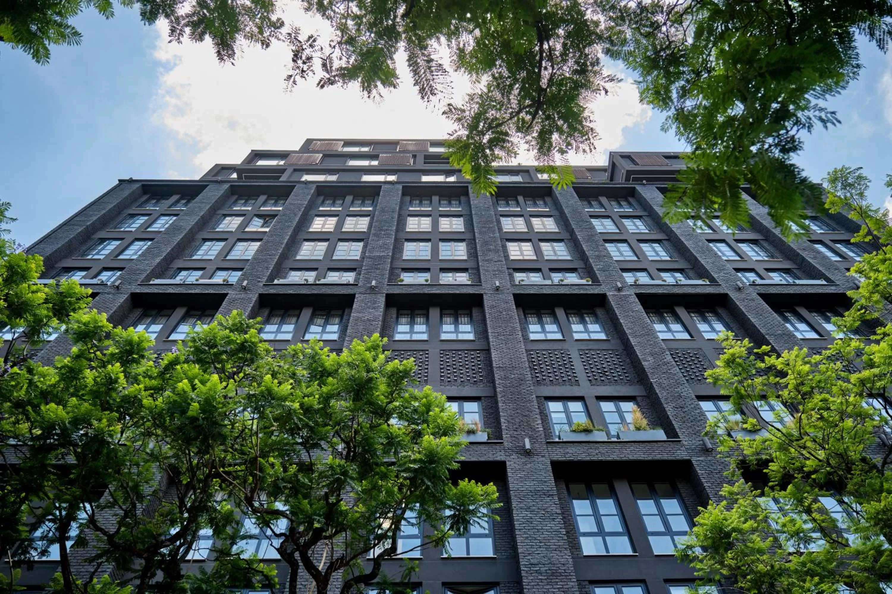 Property building in HYDE JOHANNESBURG ROSEBANK