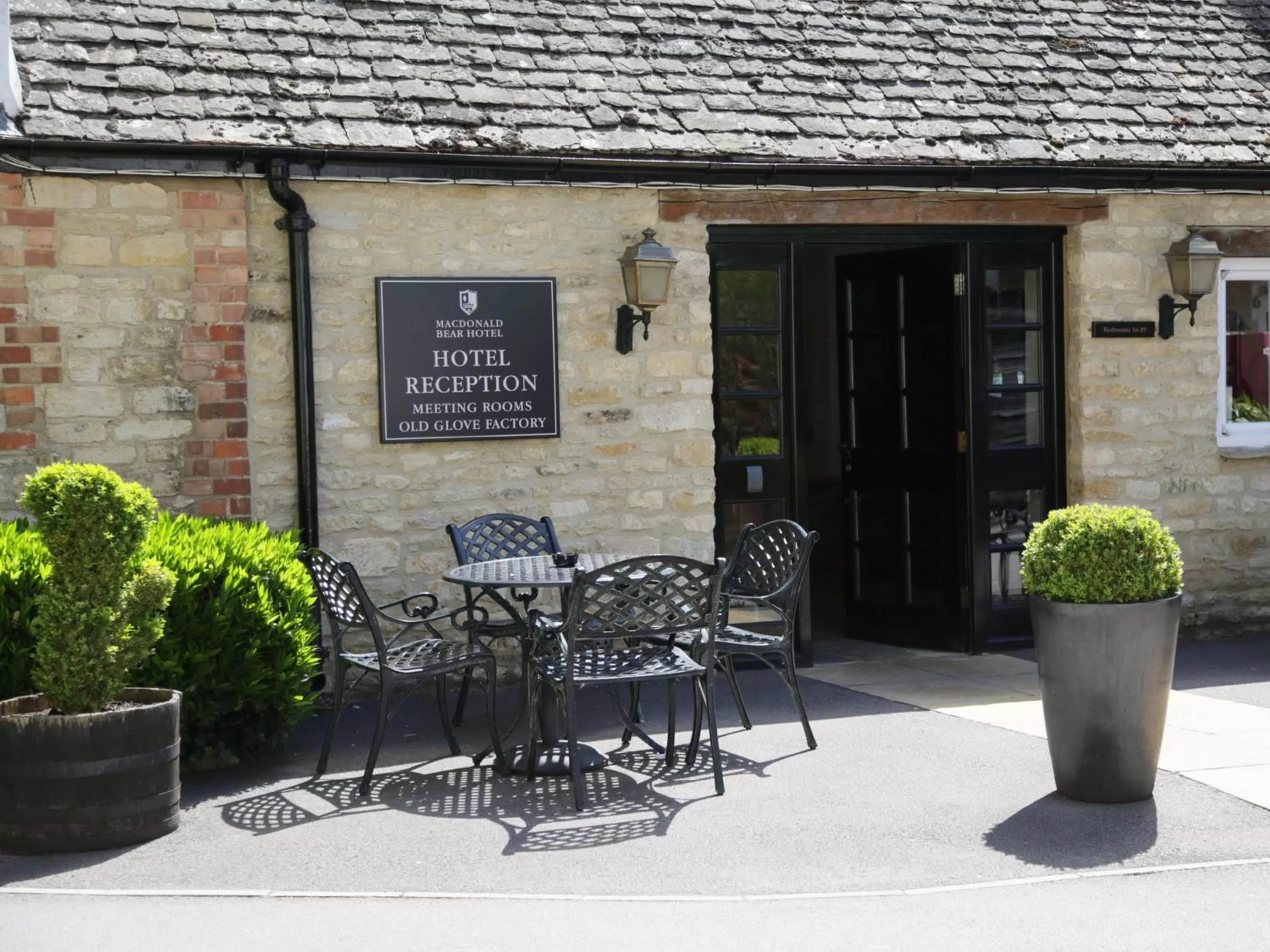 Facade/entrance in Macdonald Bear Hotel