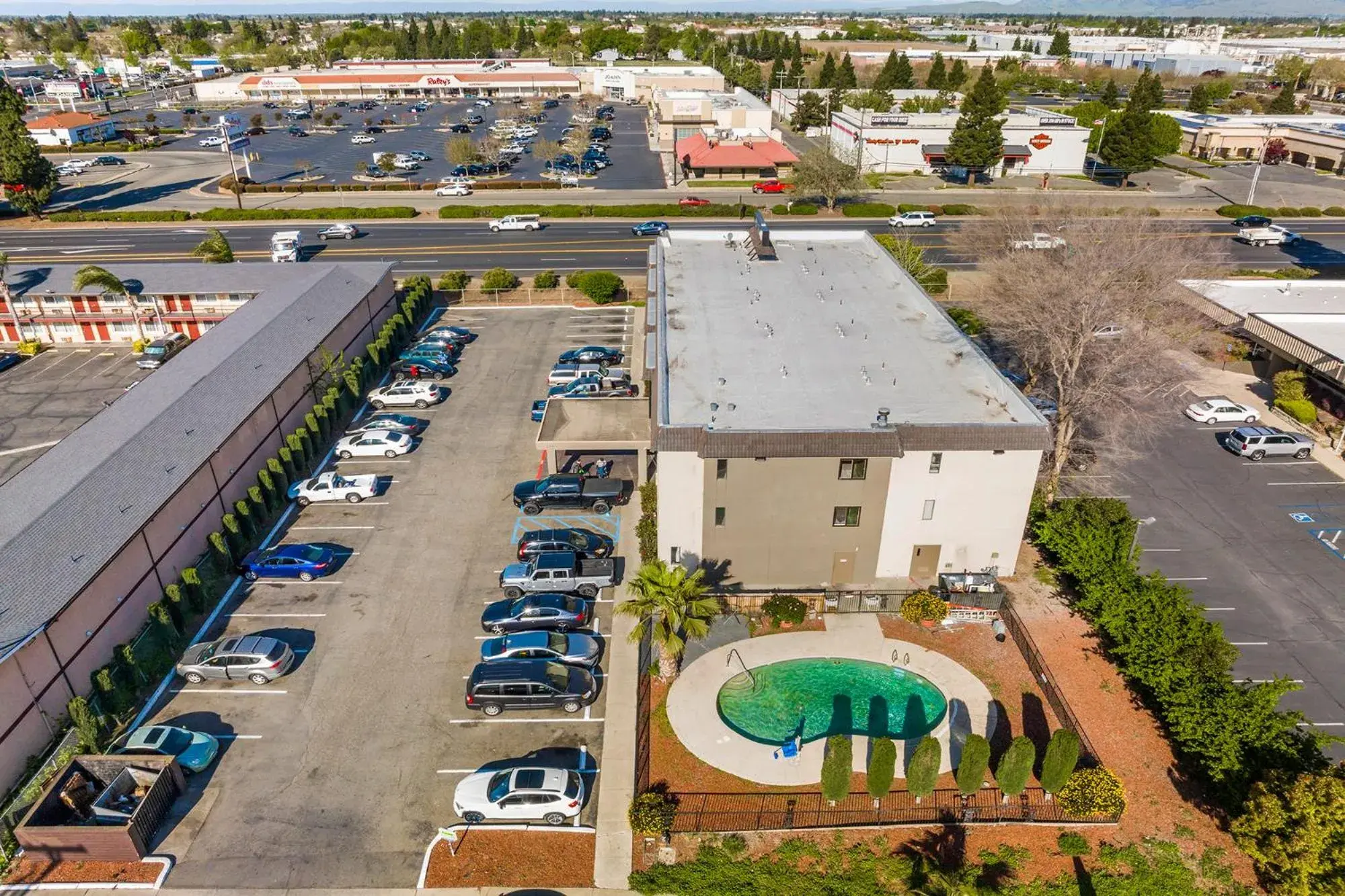 Property building, Bird's-eye View in Sutter Inn