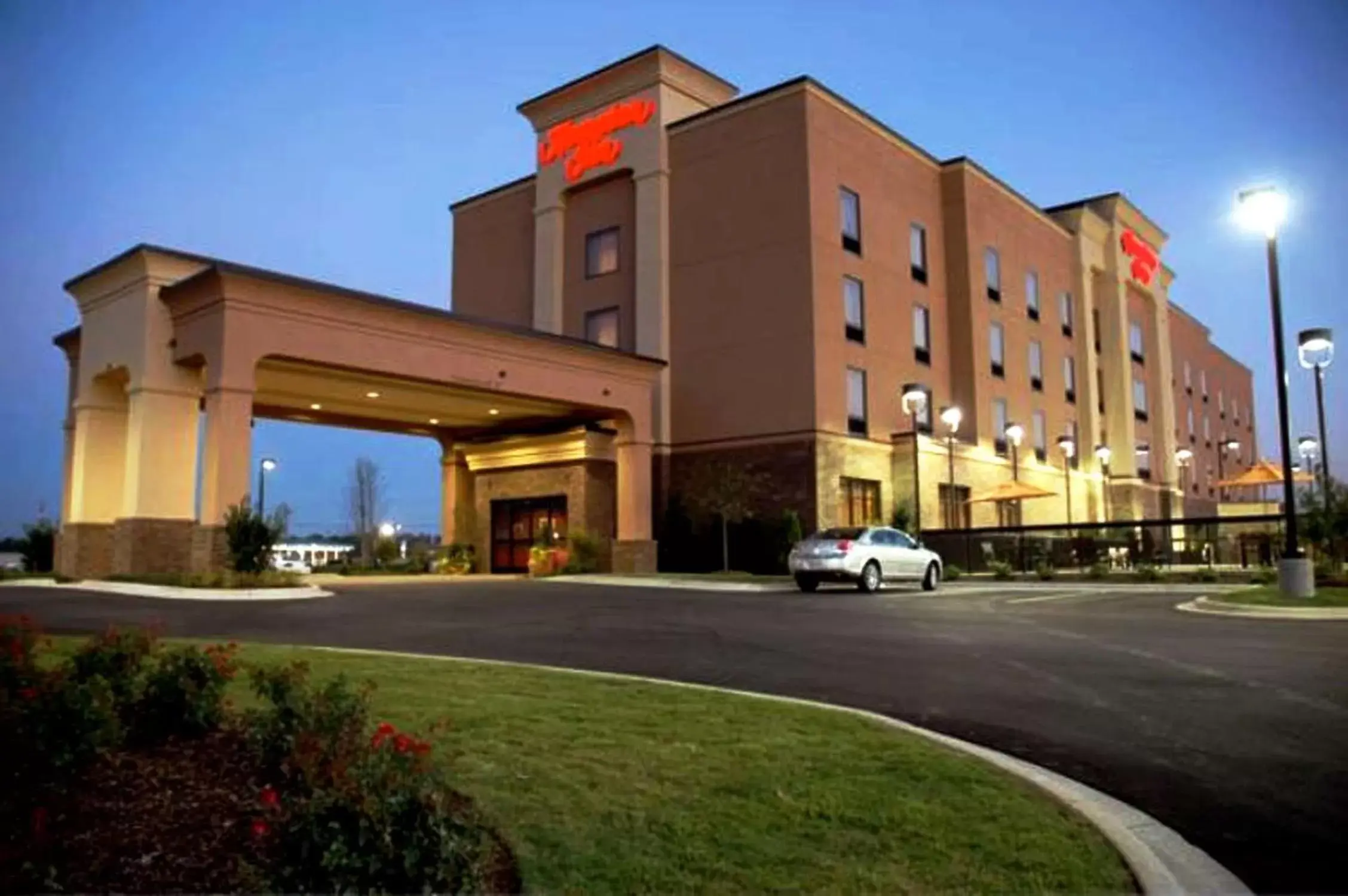 Property building in Hampton Inn Calera Property building in Hampton Inn Calera