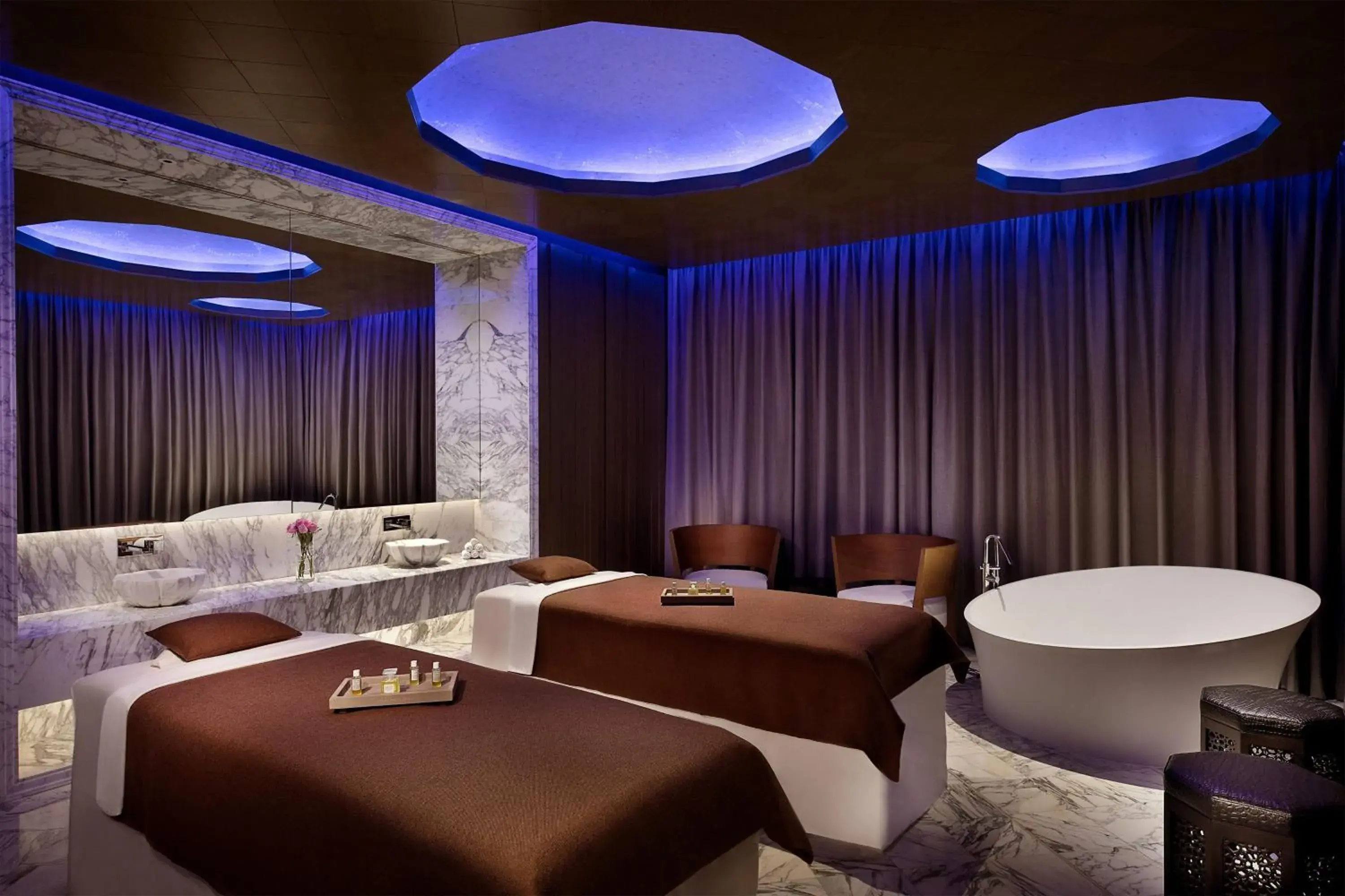 Spa and wellness centre/facilities, Bed in W Muscat