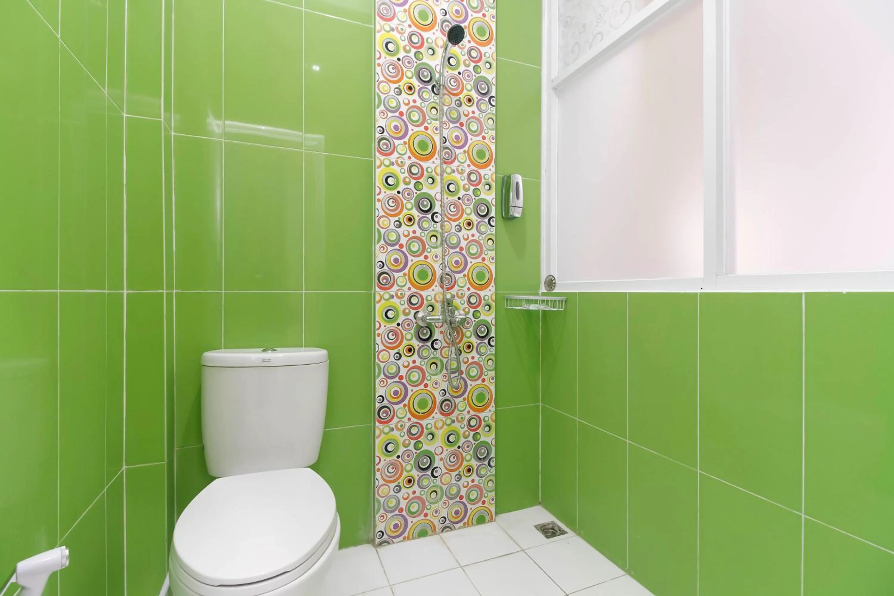 Bathroom in RedDoorz Plus near Stasiun Bekasi