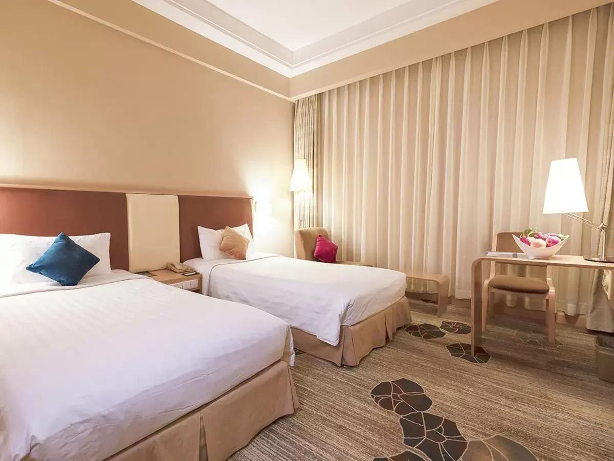 Property building, Bed in Beijing XinQiao Hotel Property building, Bed in Beijing XinQiao Hotel