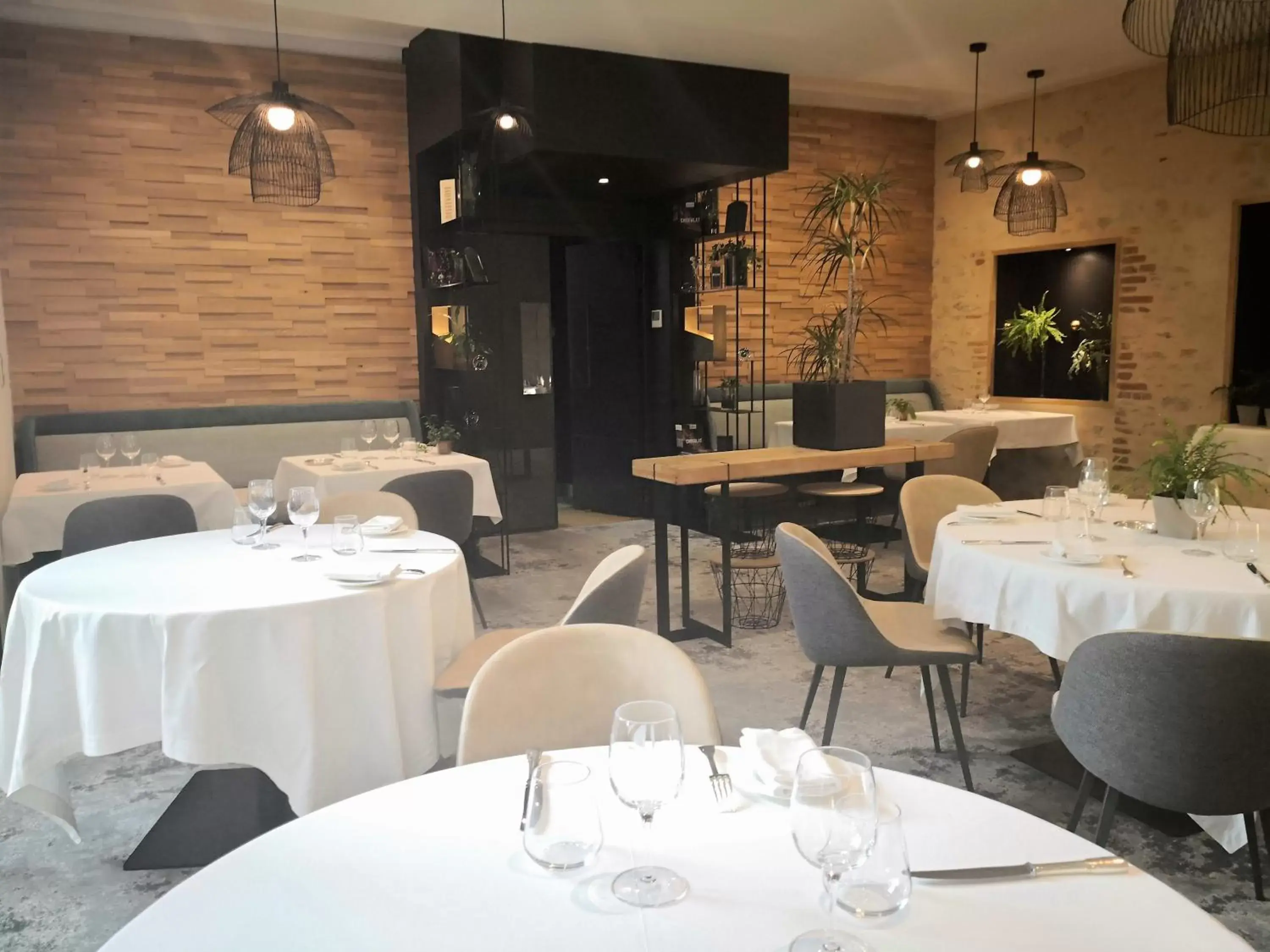 Restaurant/Places to Eat in Hôtel Claude Darroze