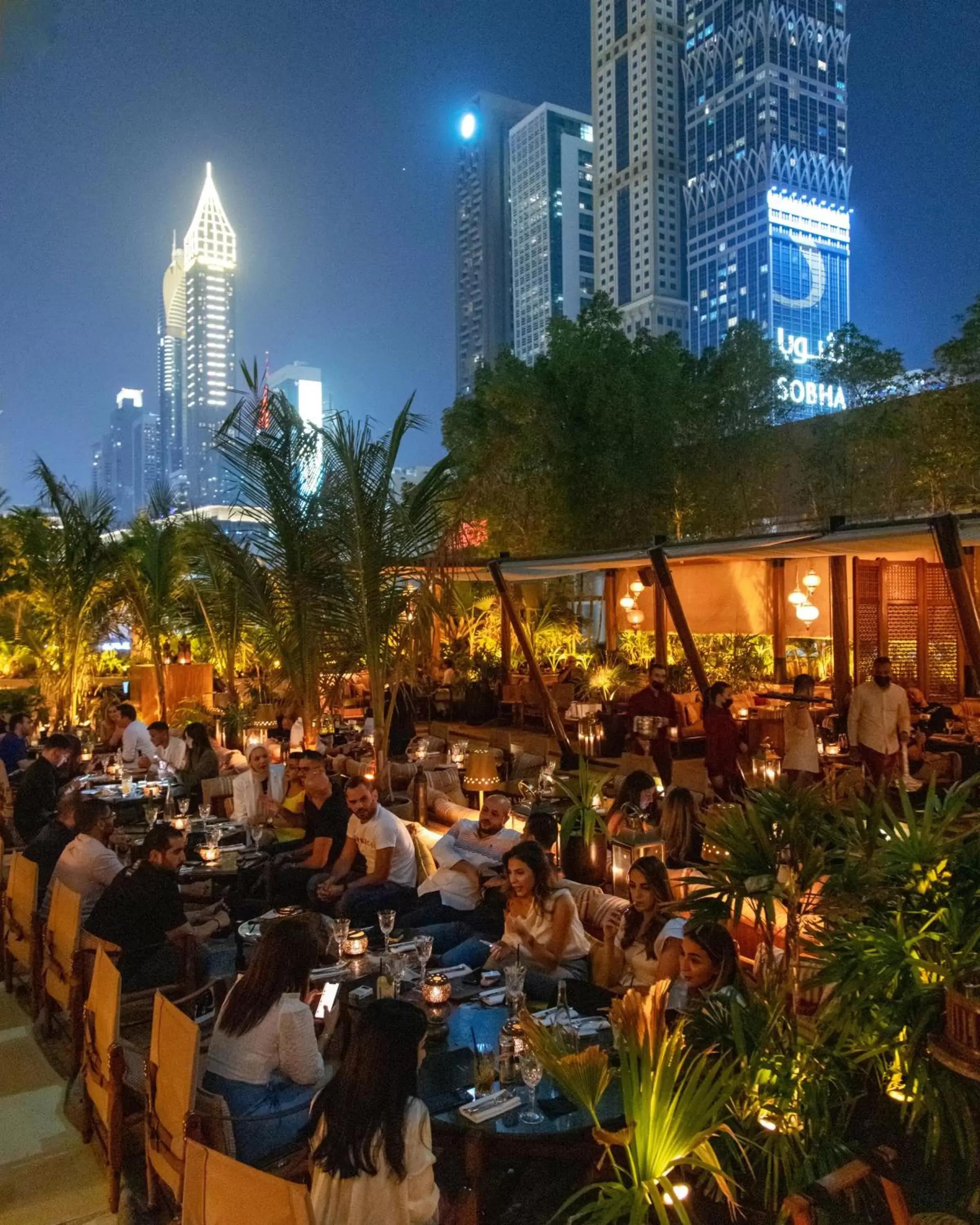 Restaurant/places to eat in Jumeirah Emirates Towers
