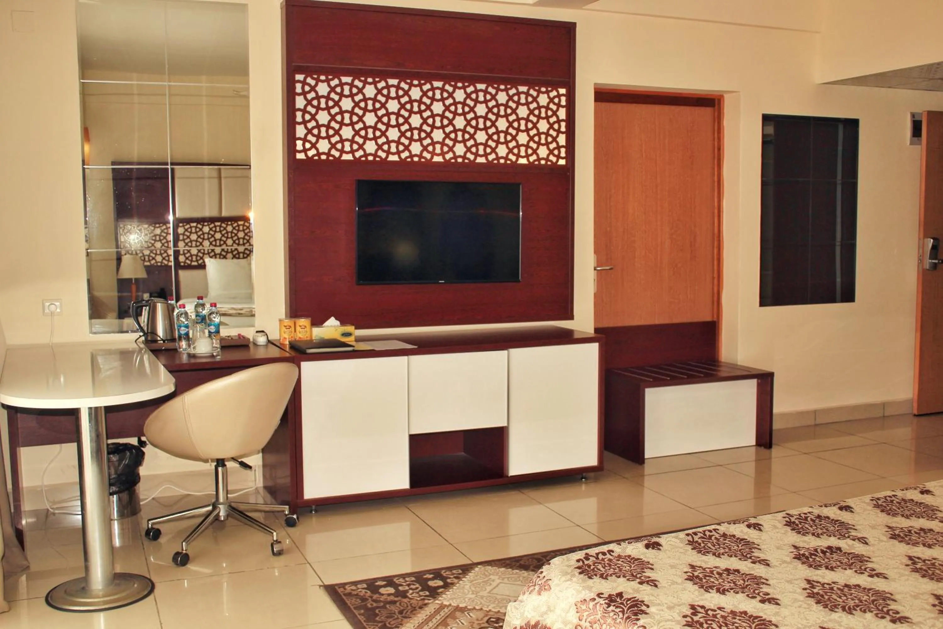 TV and multimedia in Atlantic Hotel