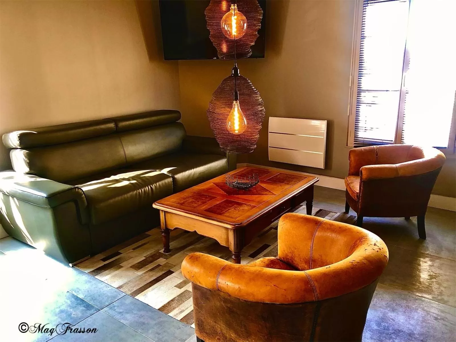 TV and multimedia in LE DUPE