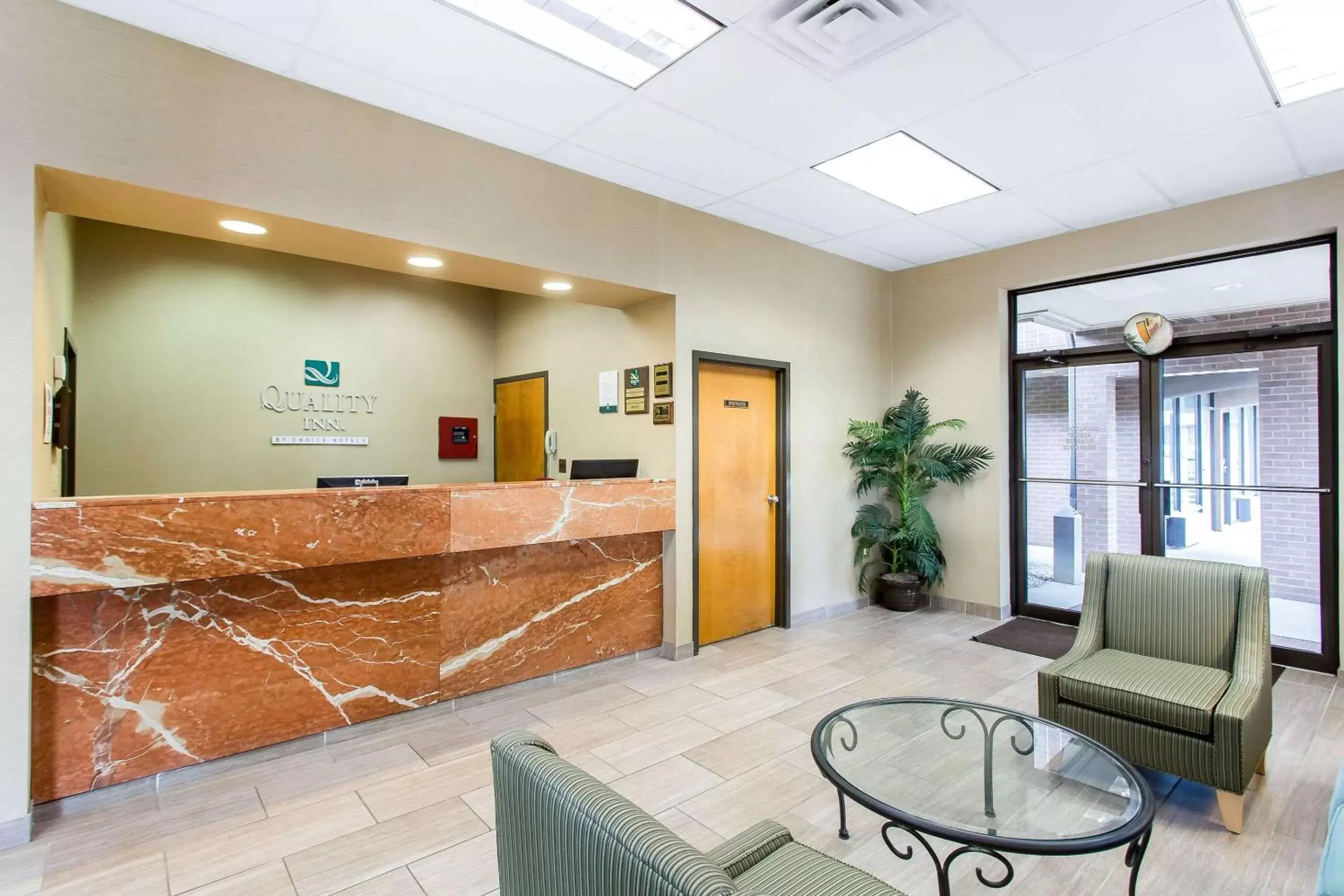 Lobby or reception, Lobby/Reception in Quality Inn Mount Airy Mayberry