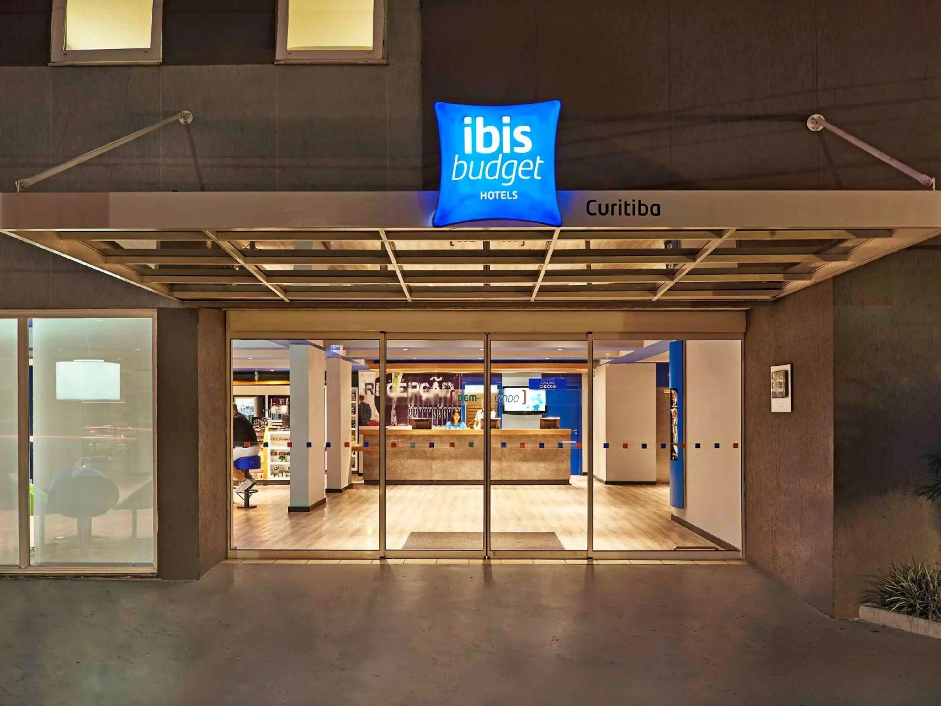 Property building in ibis budget Curitiba Centro