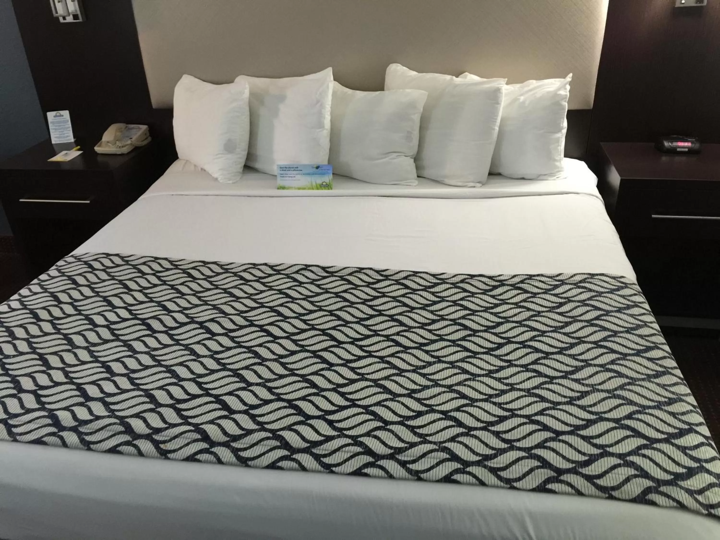 Bedroom, Bed in Days Inn by Wyndham Austin/University/Downtown