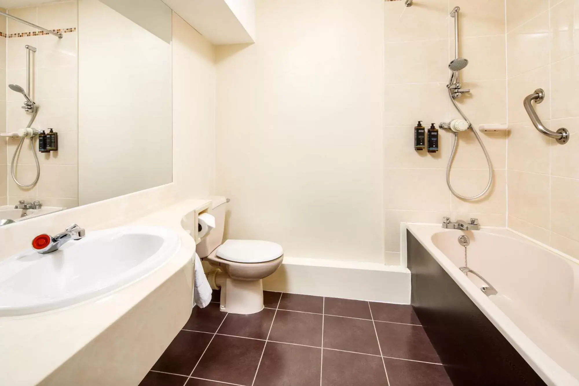 Bathroom in Mercure Bolton Georgian House Hotel