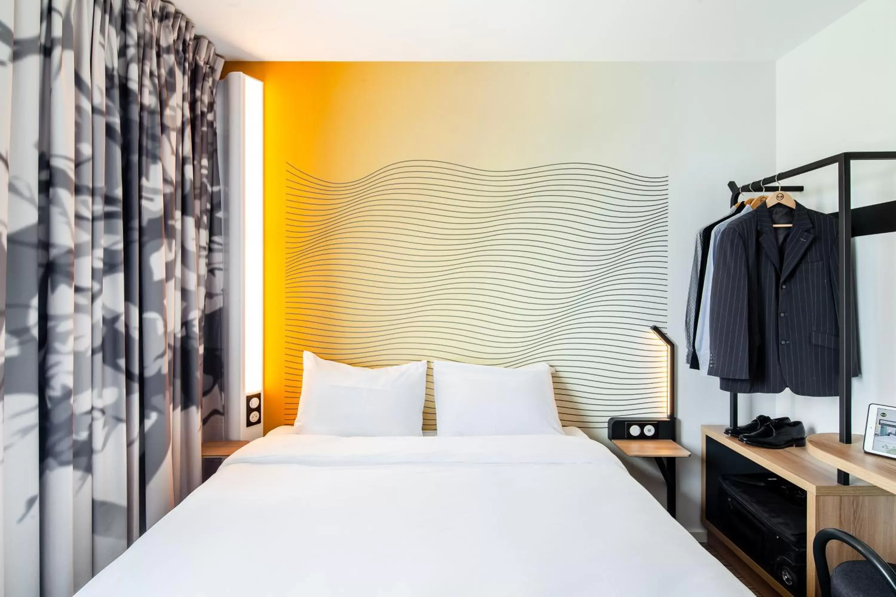 Bedroom, Bed in B&B HOTEL Cergy Saint Christophe