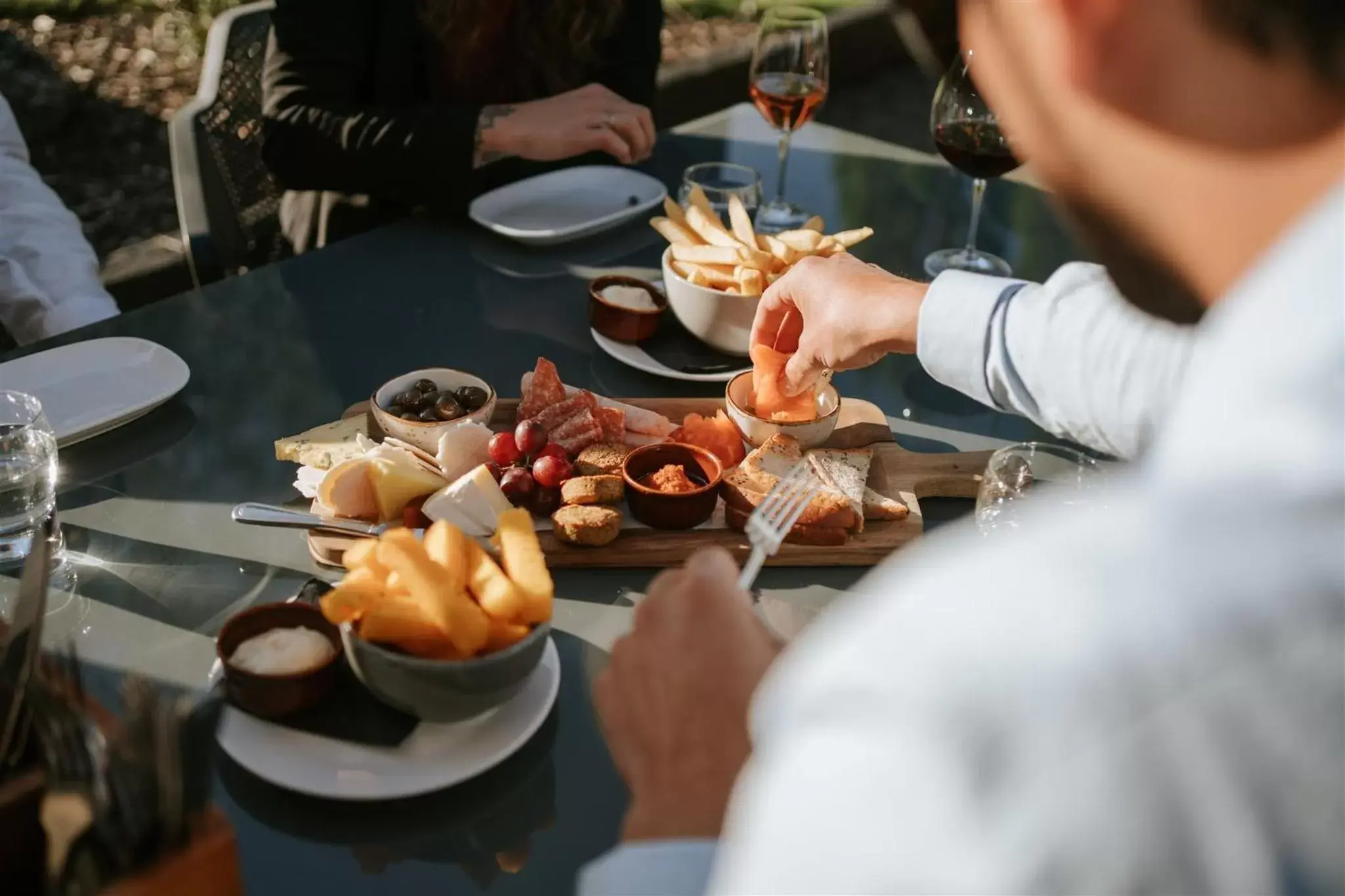 Restaurant/places to eat in Edgewater Hotel Restaurant/places to eat in Edgewater Hotel