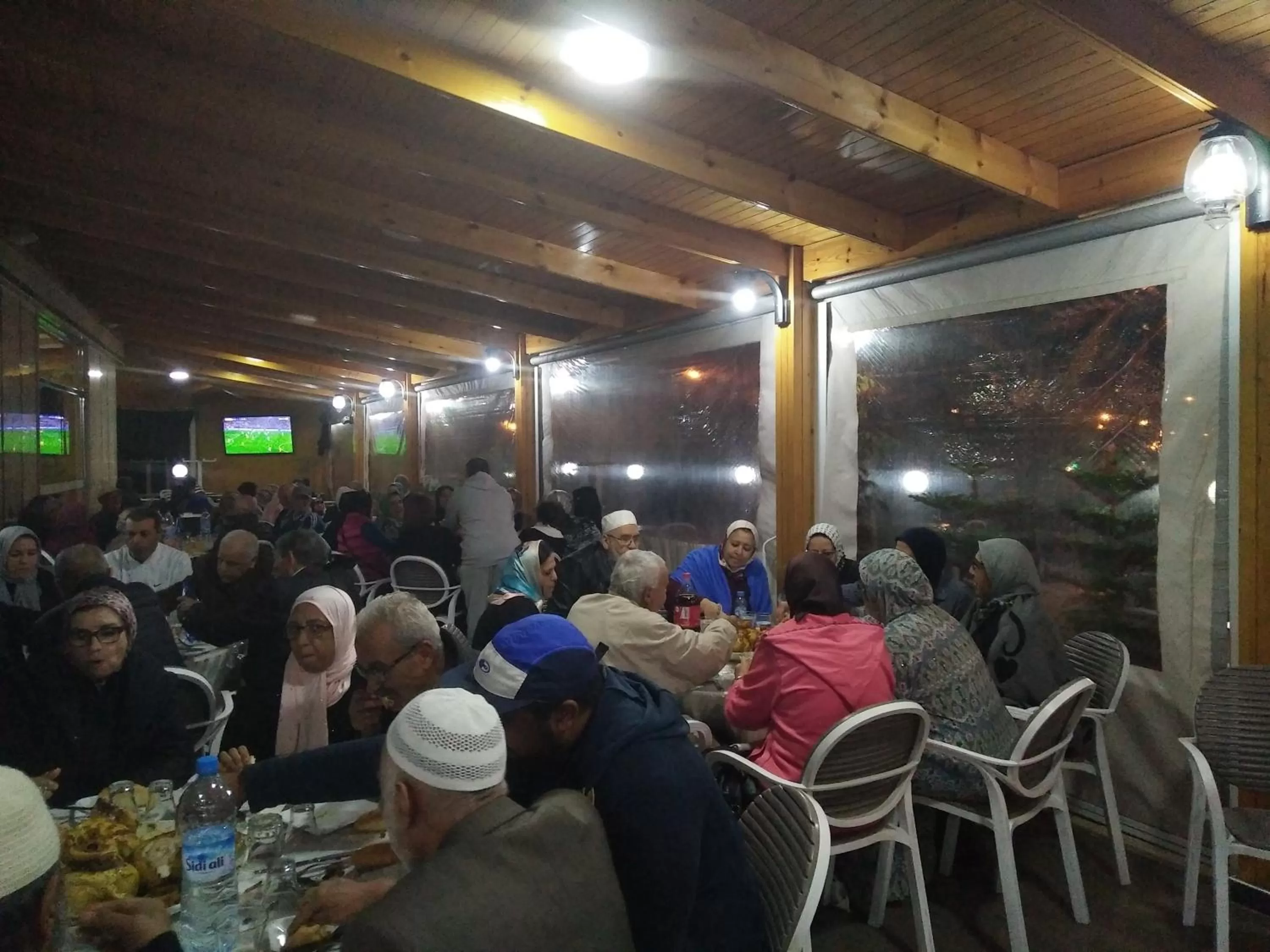 Hôtel Hadaik Ain Asserdoune