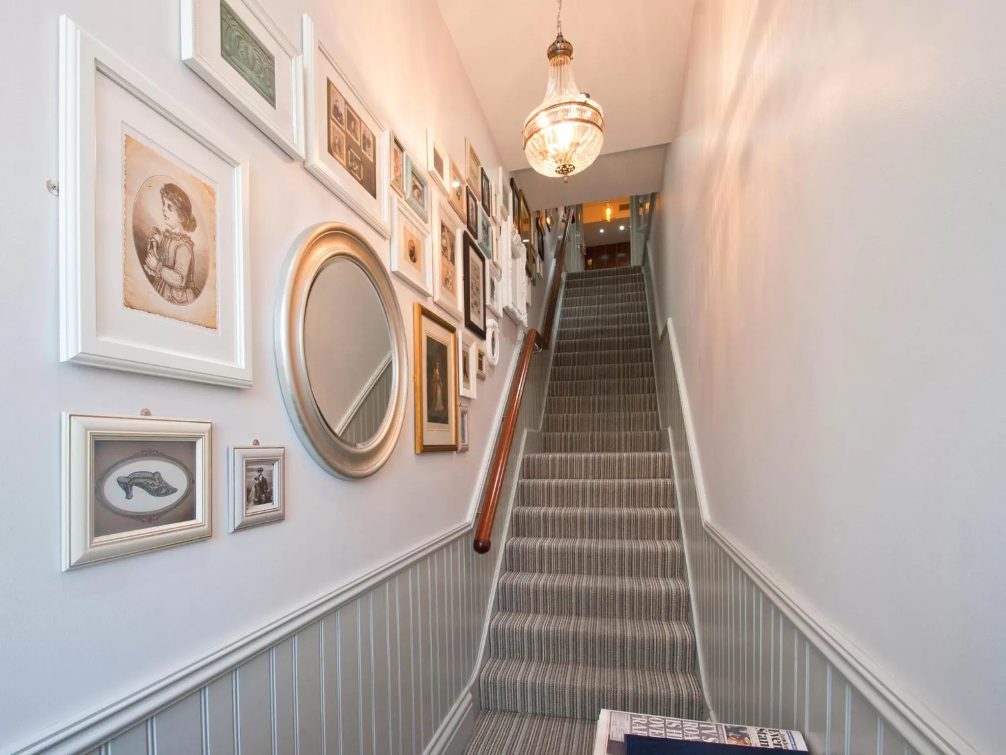 Lobby or reception in W12 Rooms